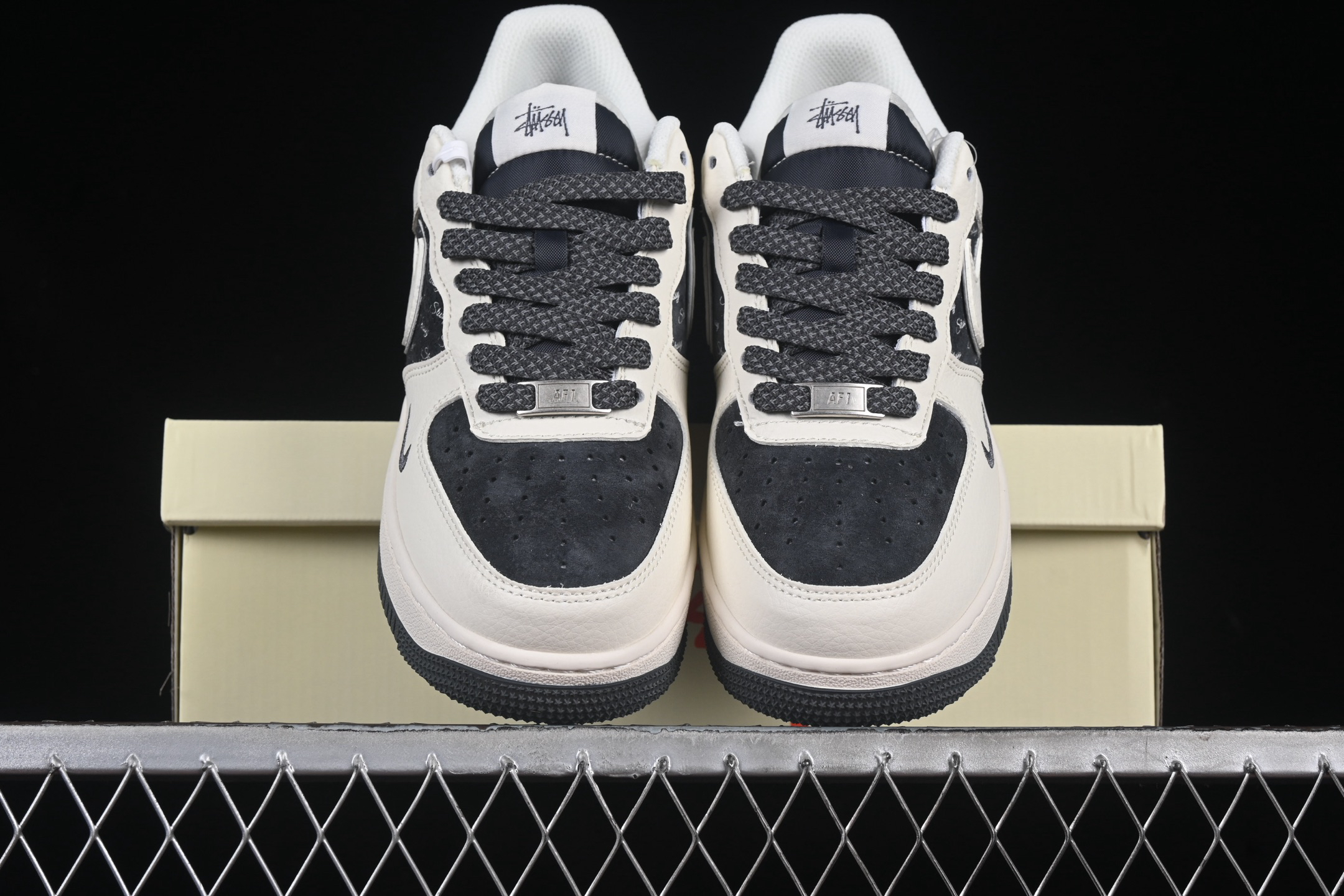 Nike x Stussy Air Force 1 '07 Low Sneakers Beige/Dark Gray