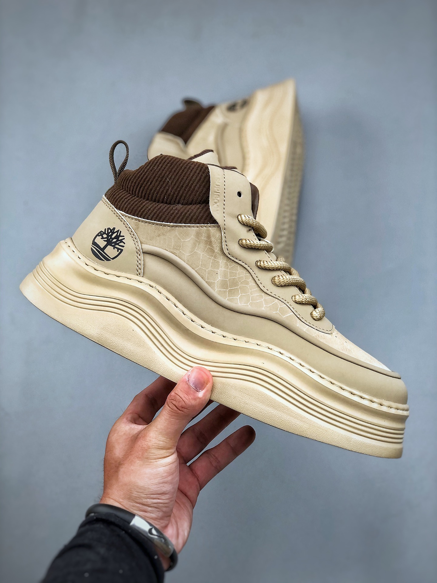 Timberland x Undefeated Fleece-Lined Boots Khaki
