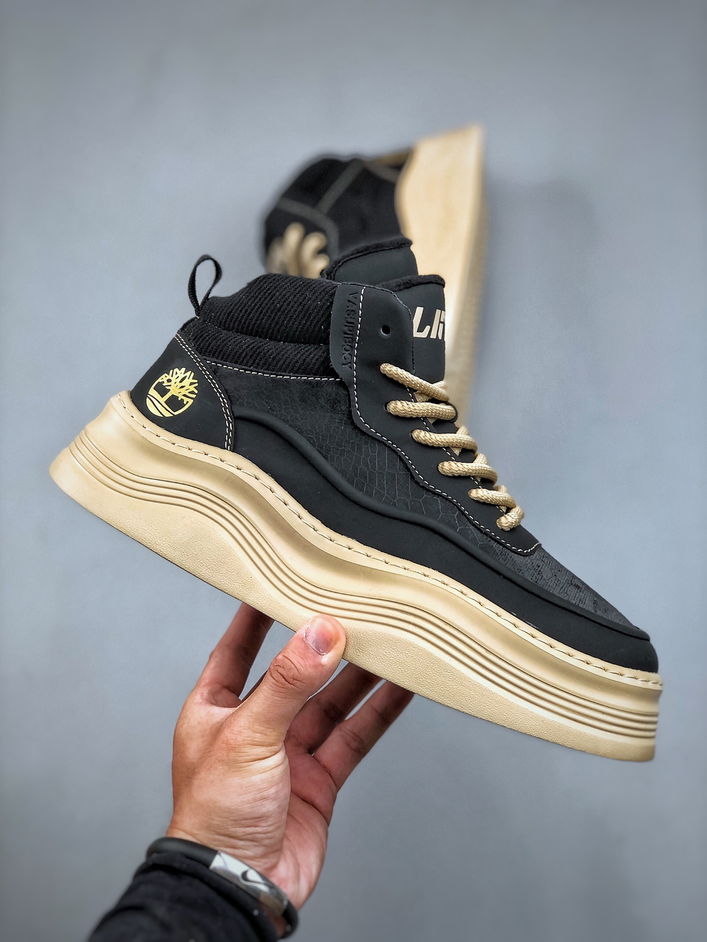 Undefeated x Timberland Fleece-Lined Boots Black/Tan