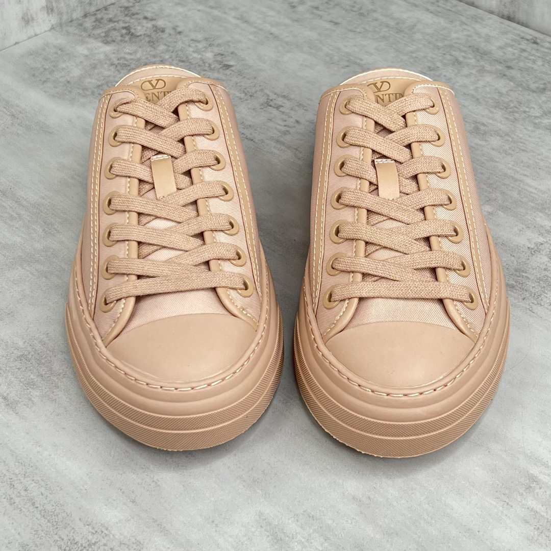 Valentino Garavani TotaloopV Mule Sneakers Beige