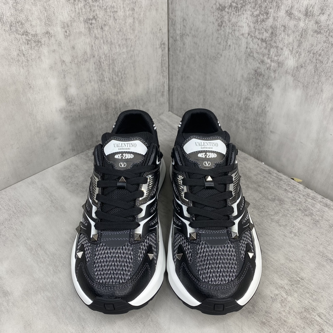 Valentino Garavani Totaloop V Sneakers Black