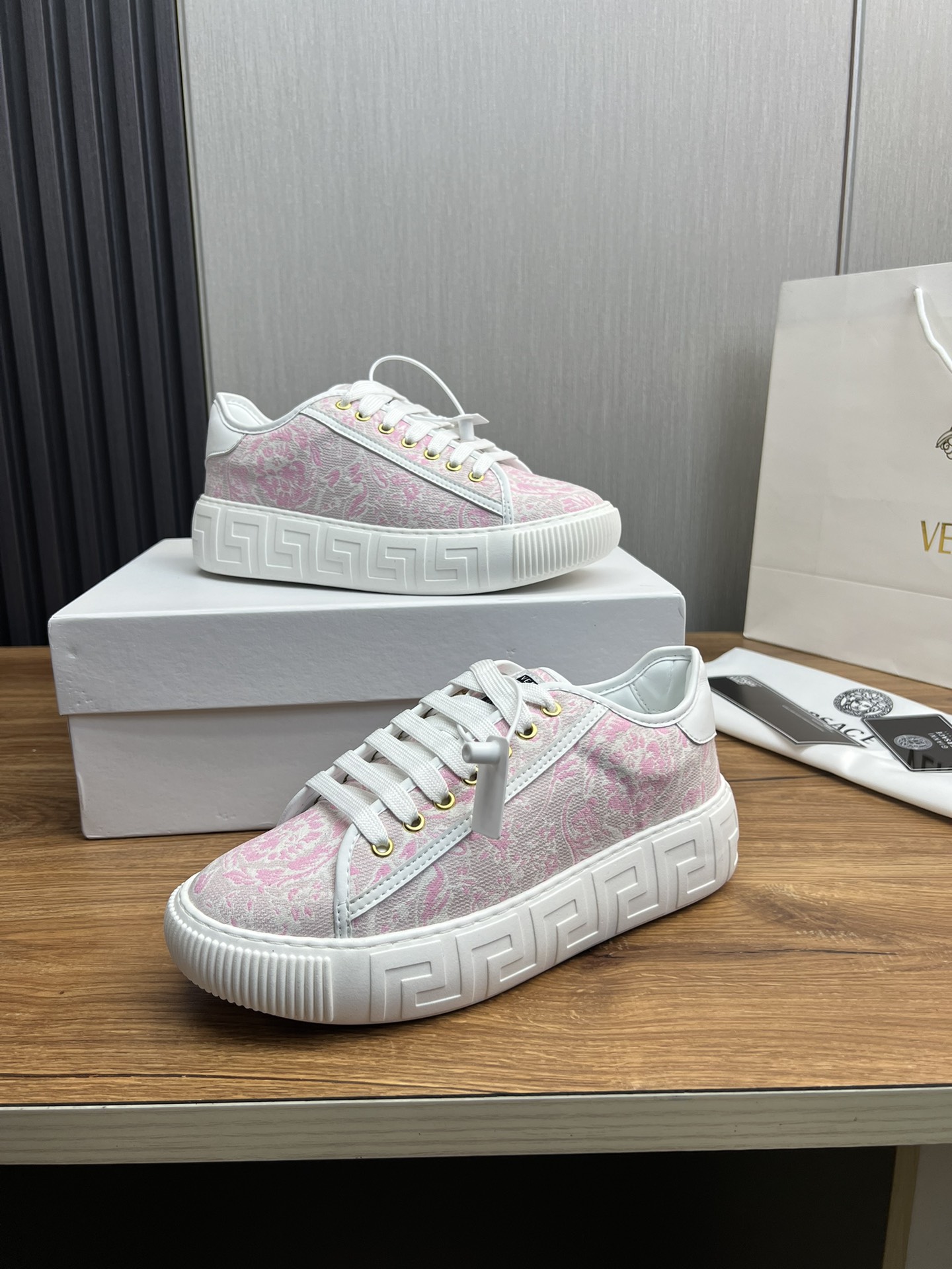 Versace Leather Low-Top Sneakers Pink