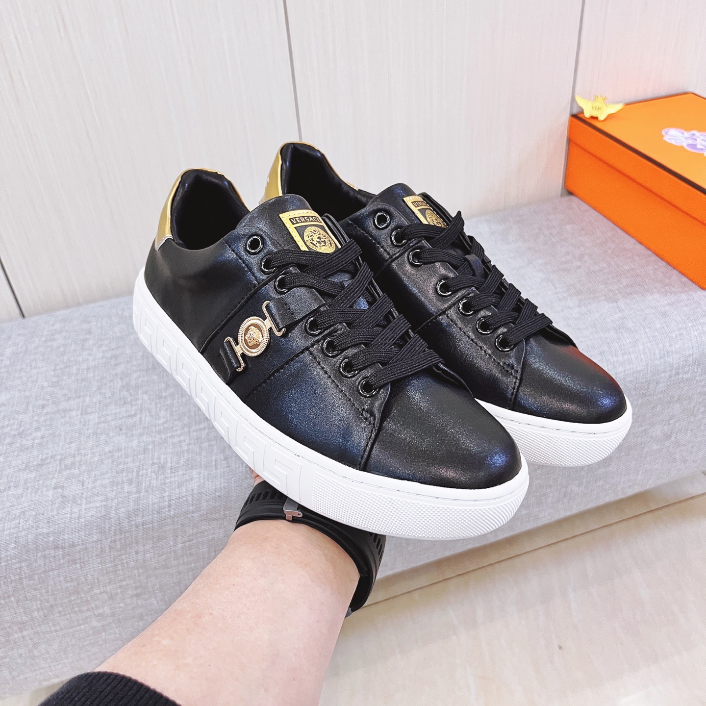 Versace Leather Low-Top Sneakers Black/Gold