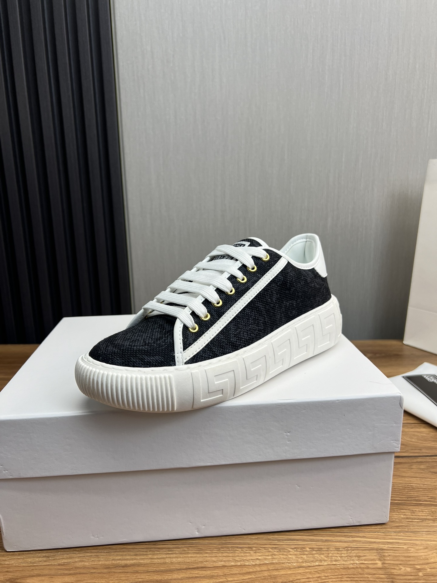 Versace Leather Low-Top Sneakers Black/White