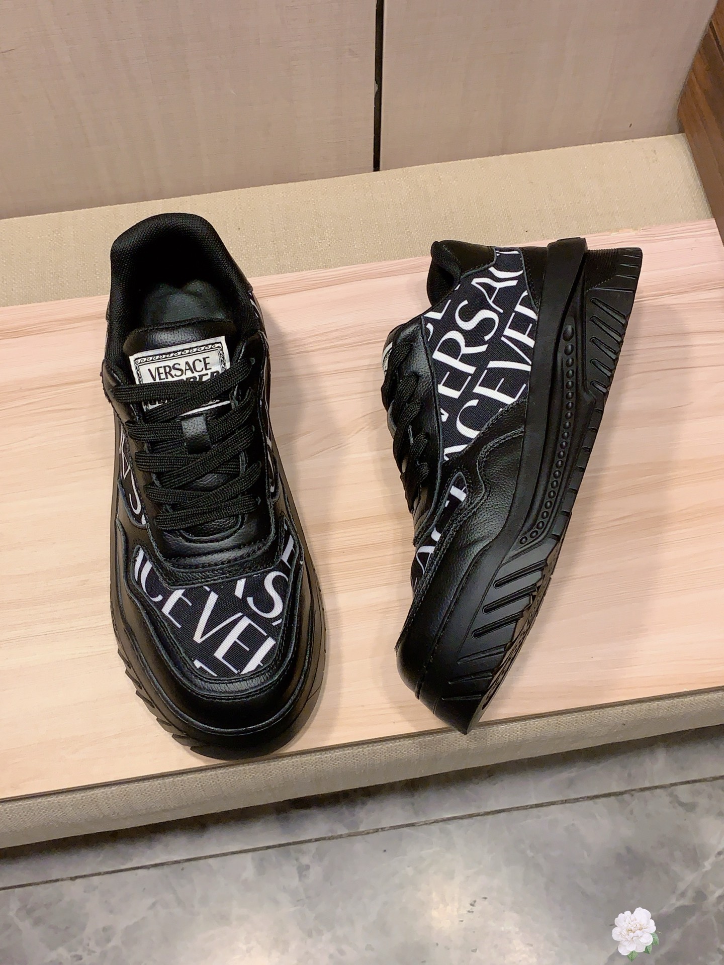 Versace Logo Print Sneakers Multicolor