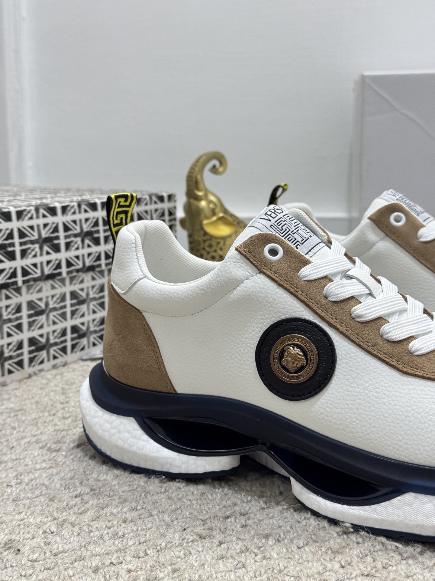 Versace Low-Top Sneakers White/Tan