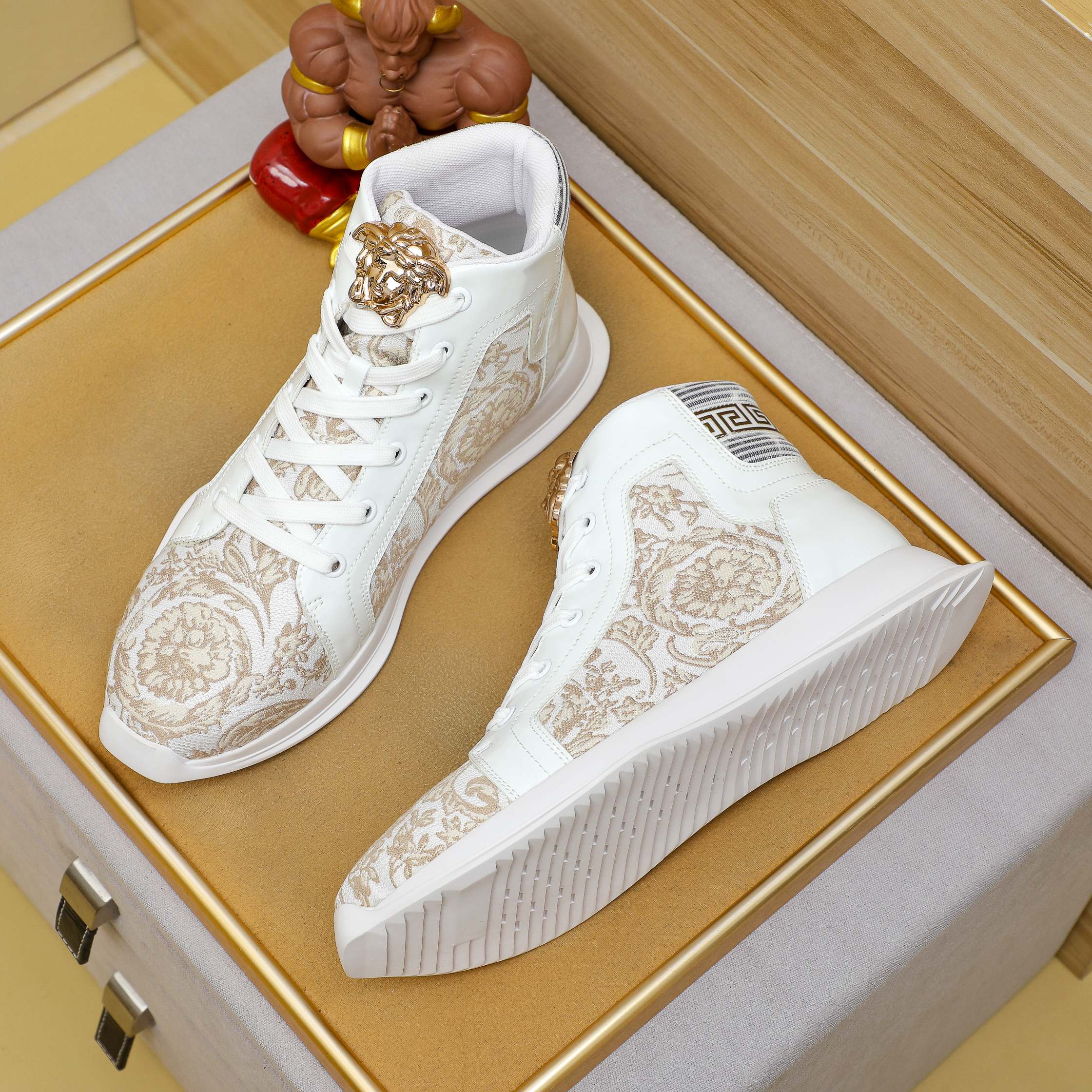 Versace Medusa High-Top Sneakers White/Gold