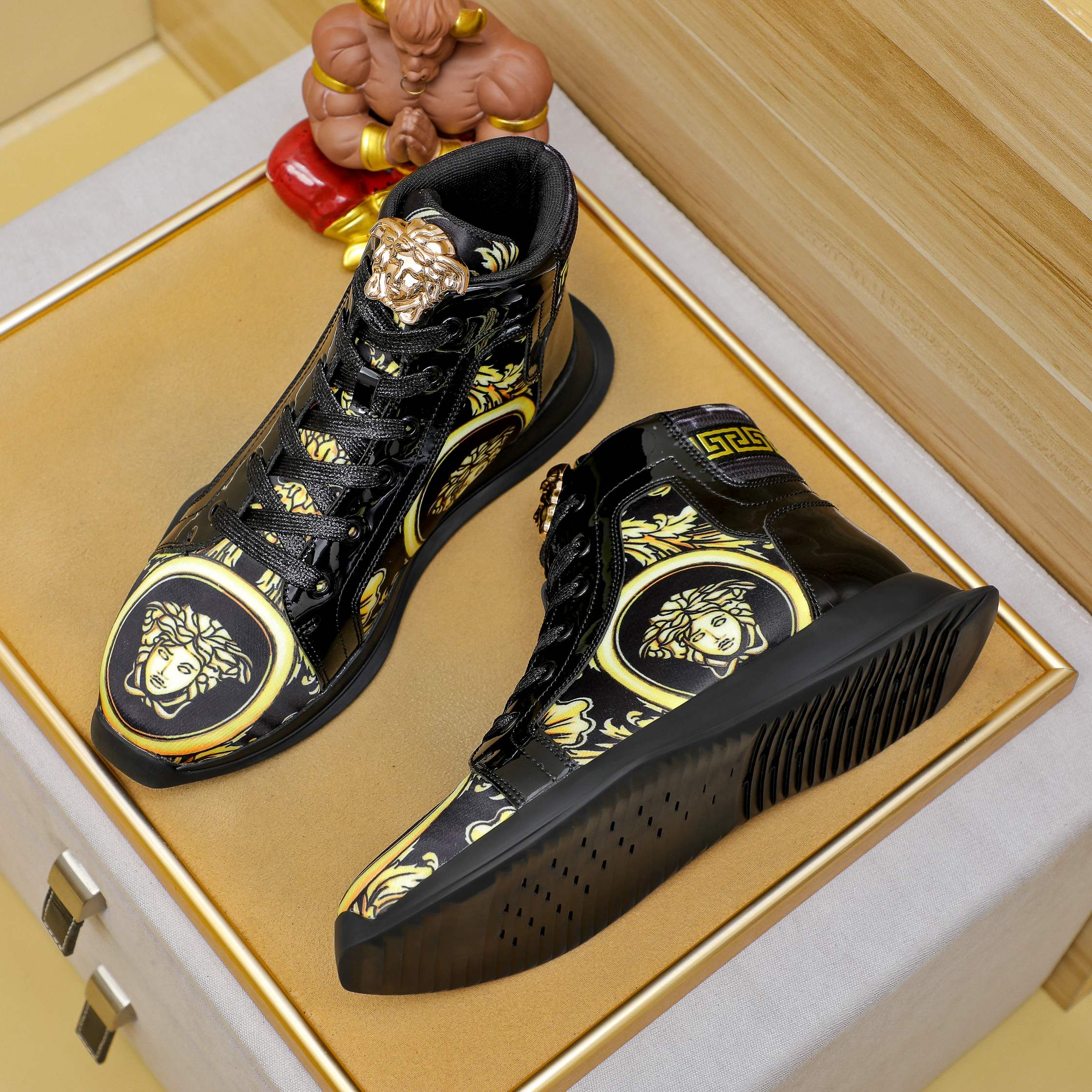 Versace Medusa High-Top Sneakers Black/Gold
