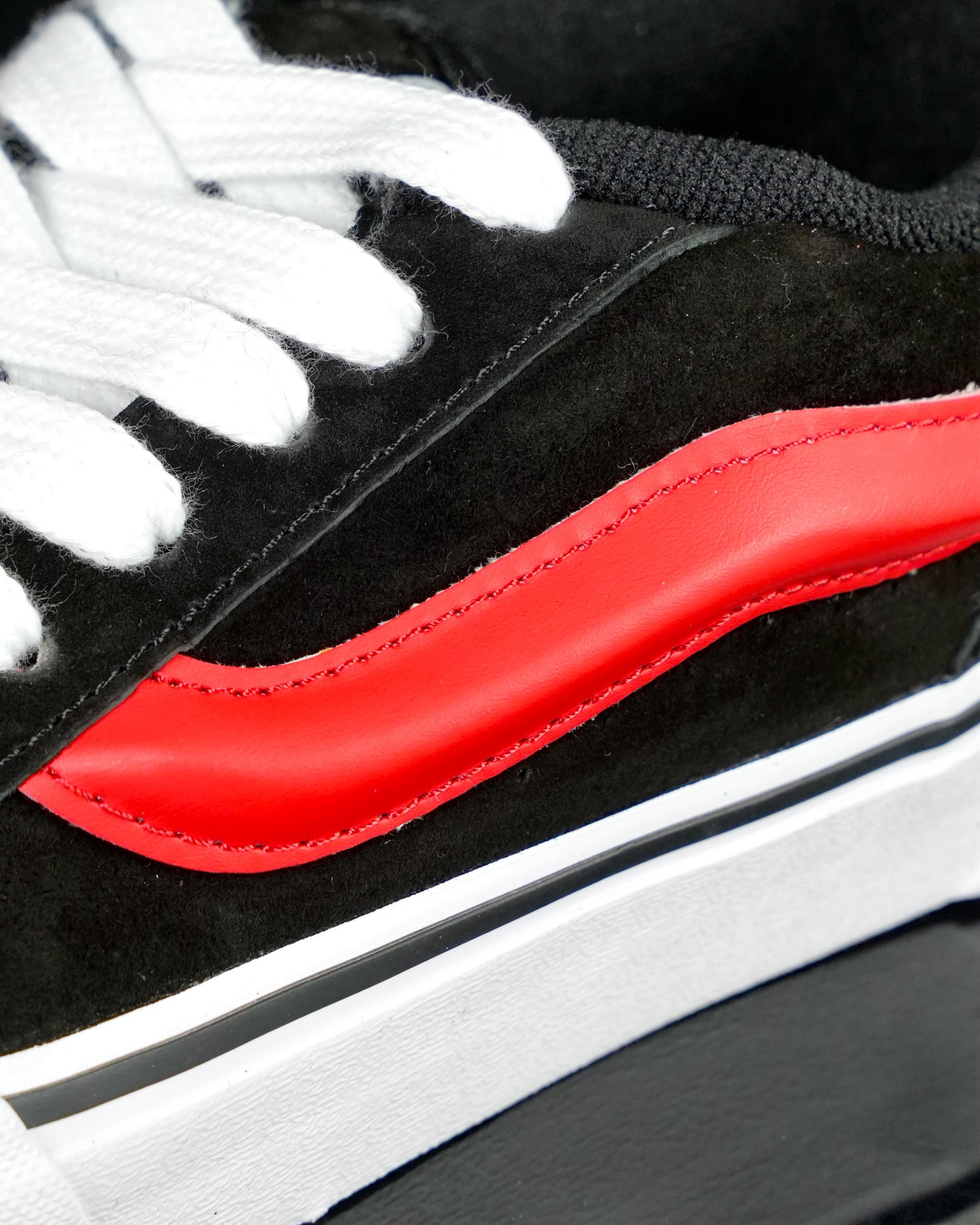 Vans Knu Skool Chunky Skate Sneakers Black/Red