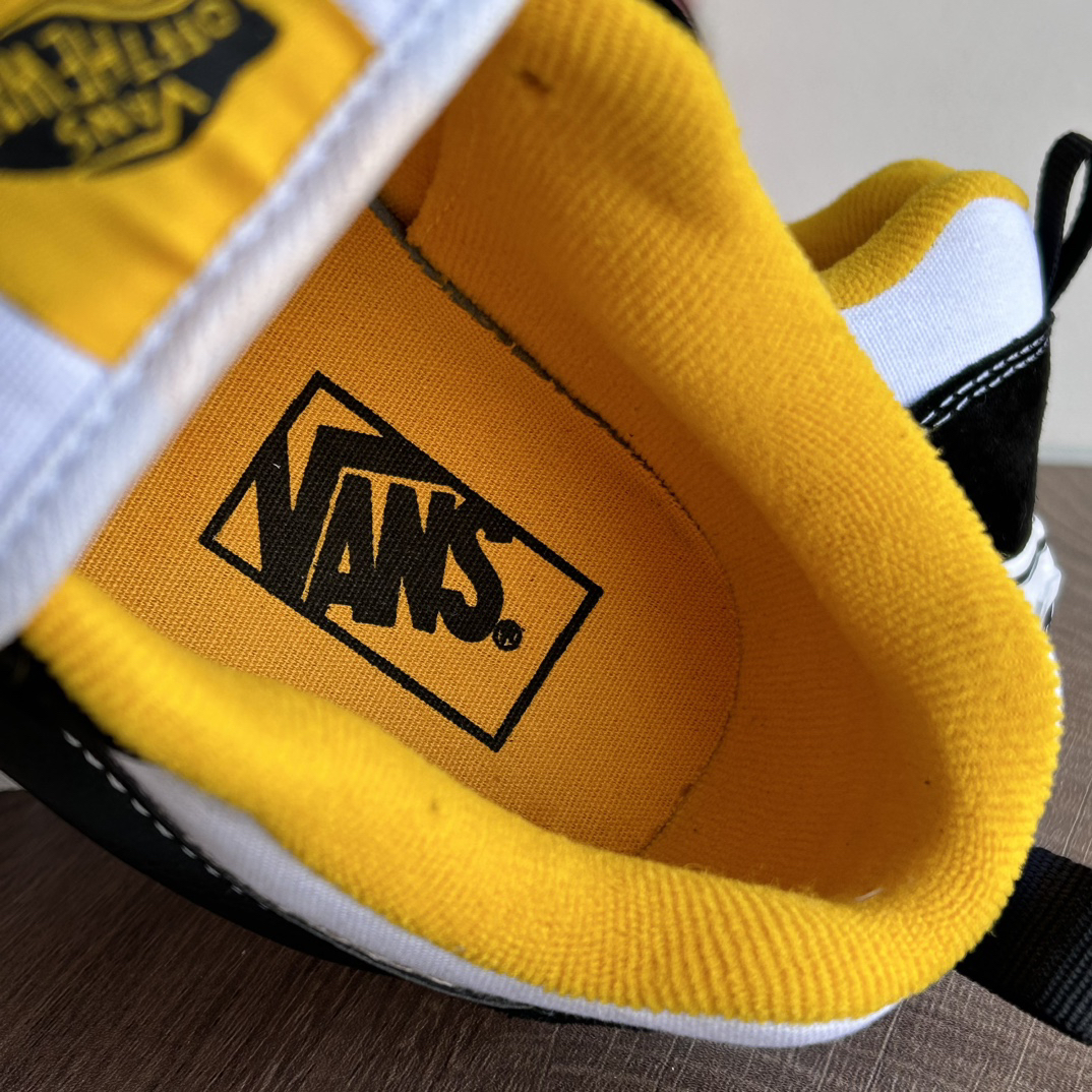 Vans Knu Skool Low-Top Skate Sneakers Black/White/Yellow