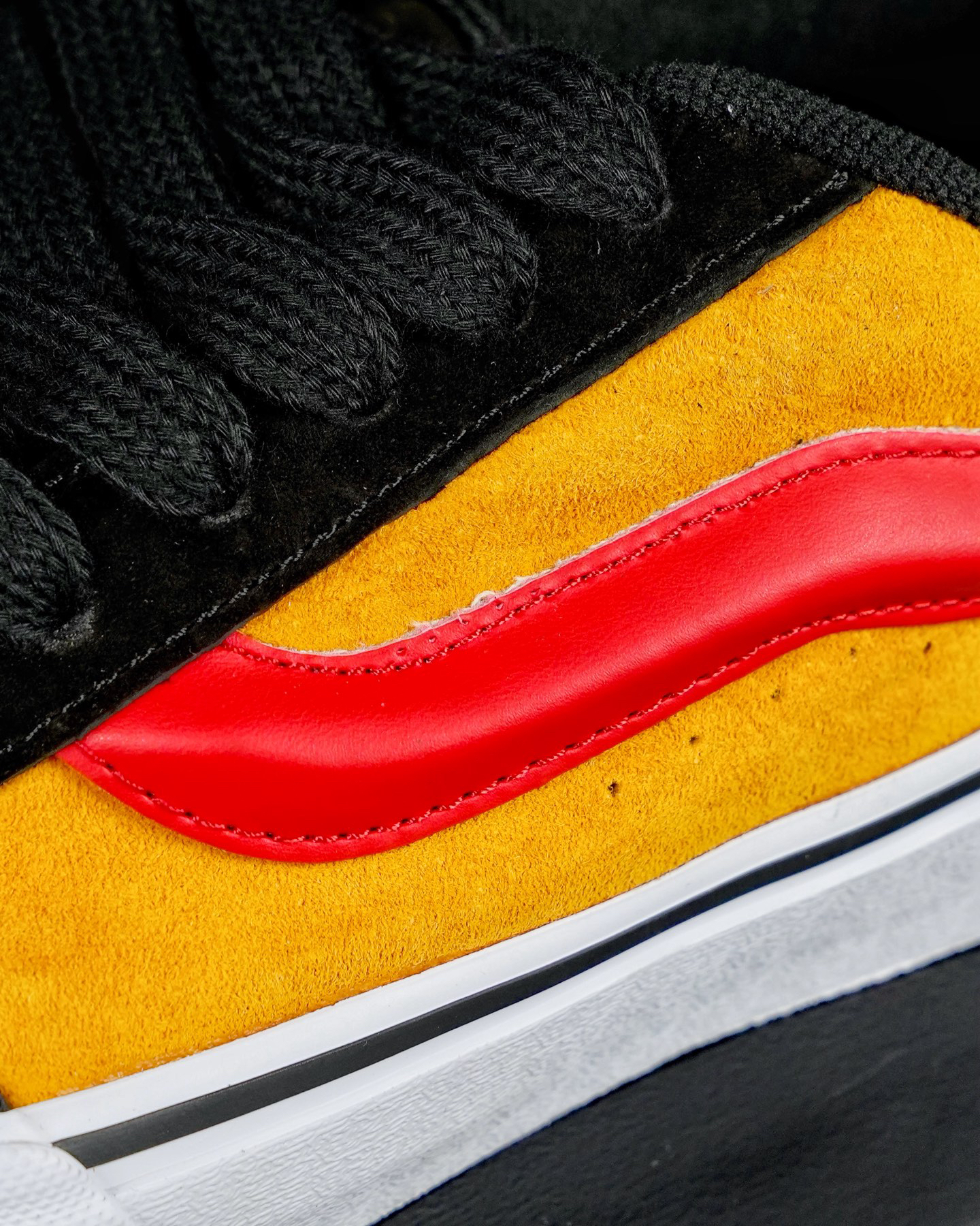 Vans Knu Skool Suede Skate Shoes Black/Yellow/Red