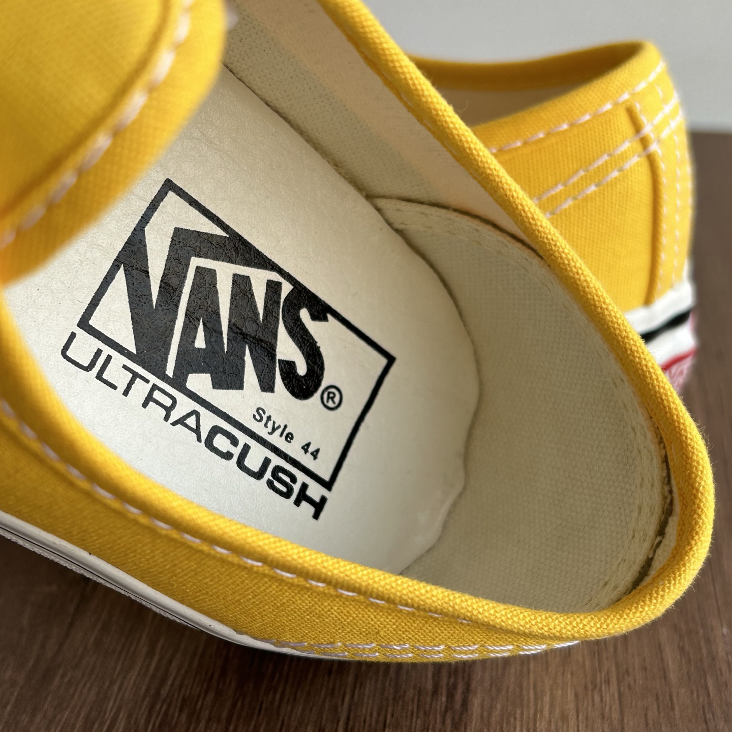Vans Authentic 44 DX Low-Top Sneakers Yellow