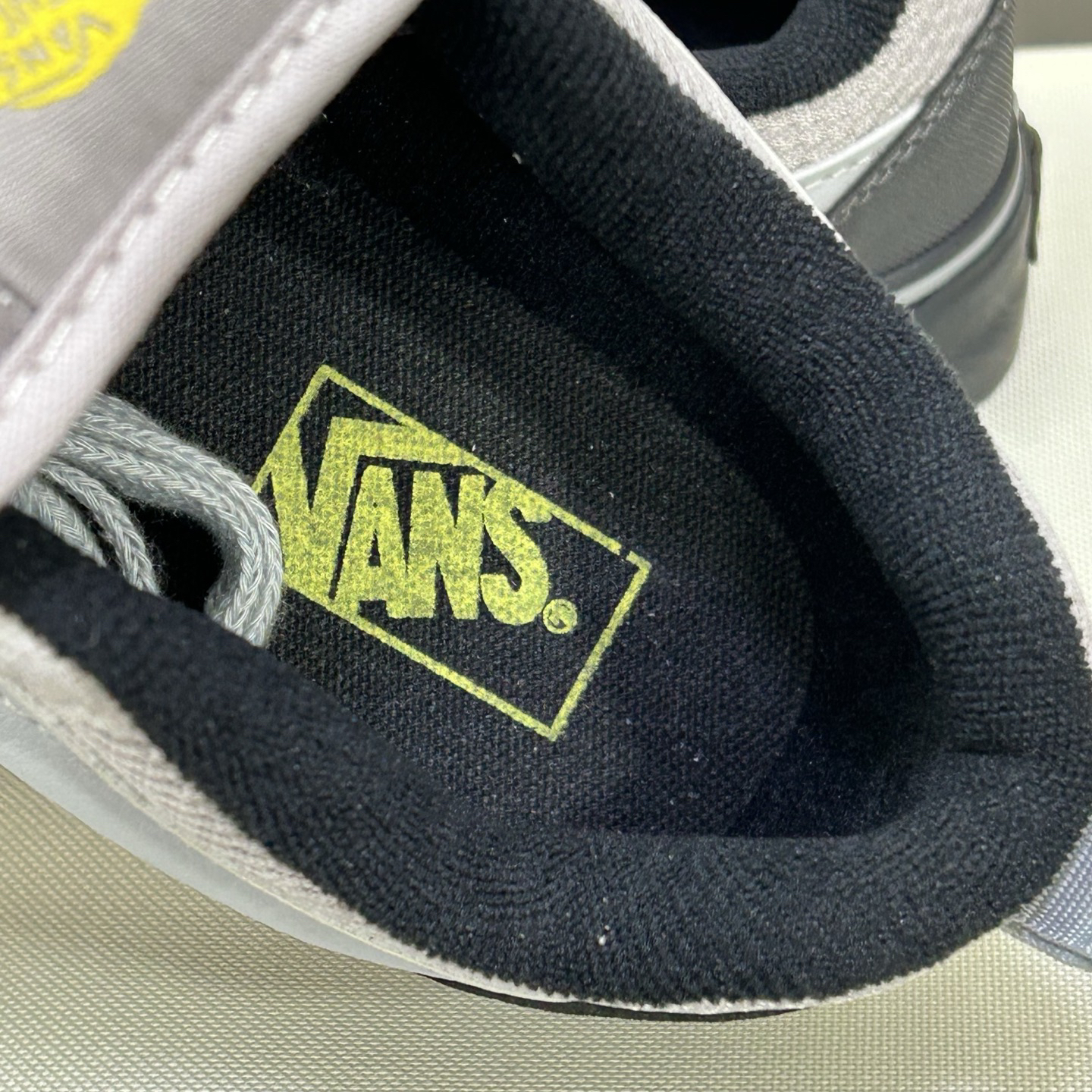 Vans Knu Skool Low-Top Skate Shoes Black/Grey