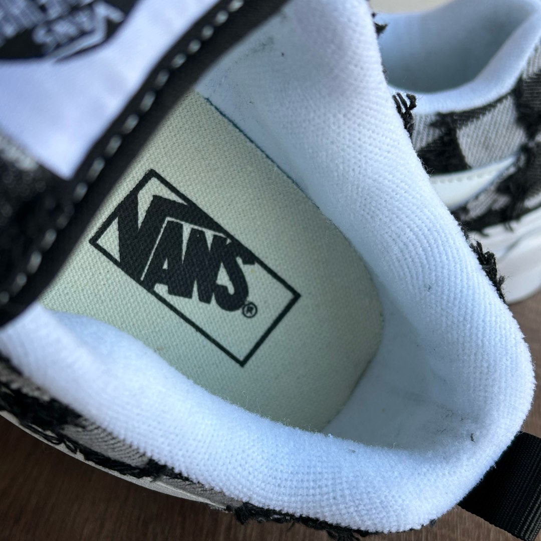 Vans Knu Skool Low Skate Shoes Black/White