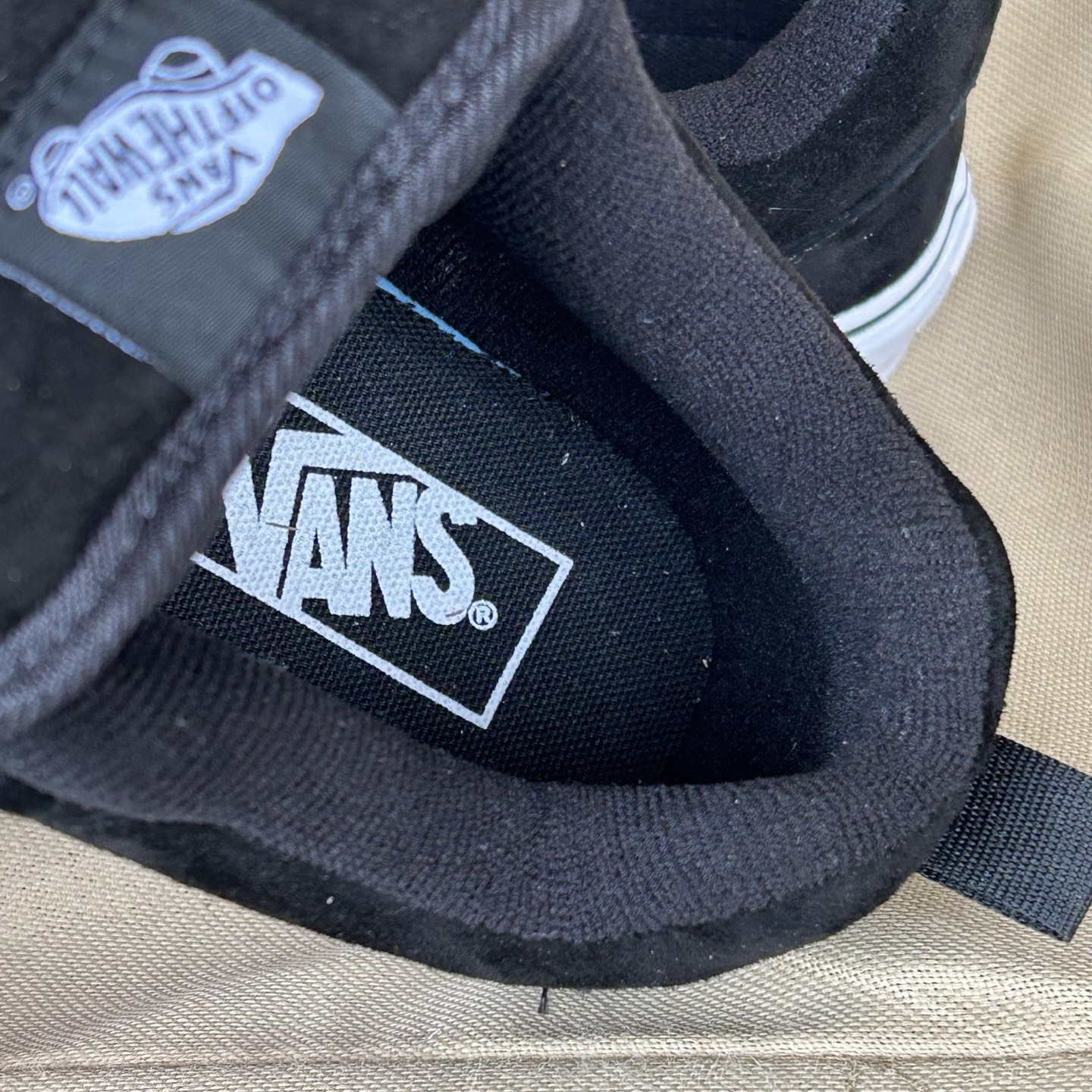 Vans Knu Skool Low Skate Shoes Black/Red