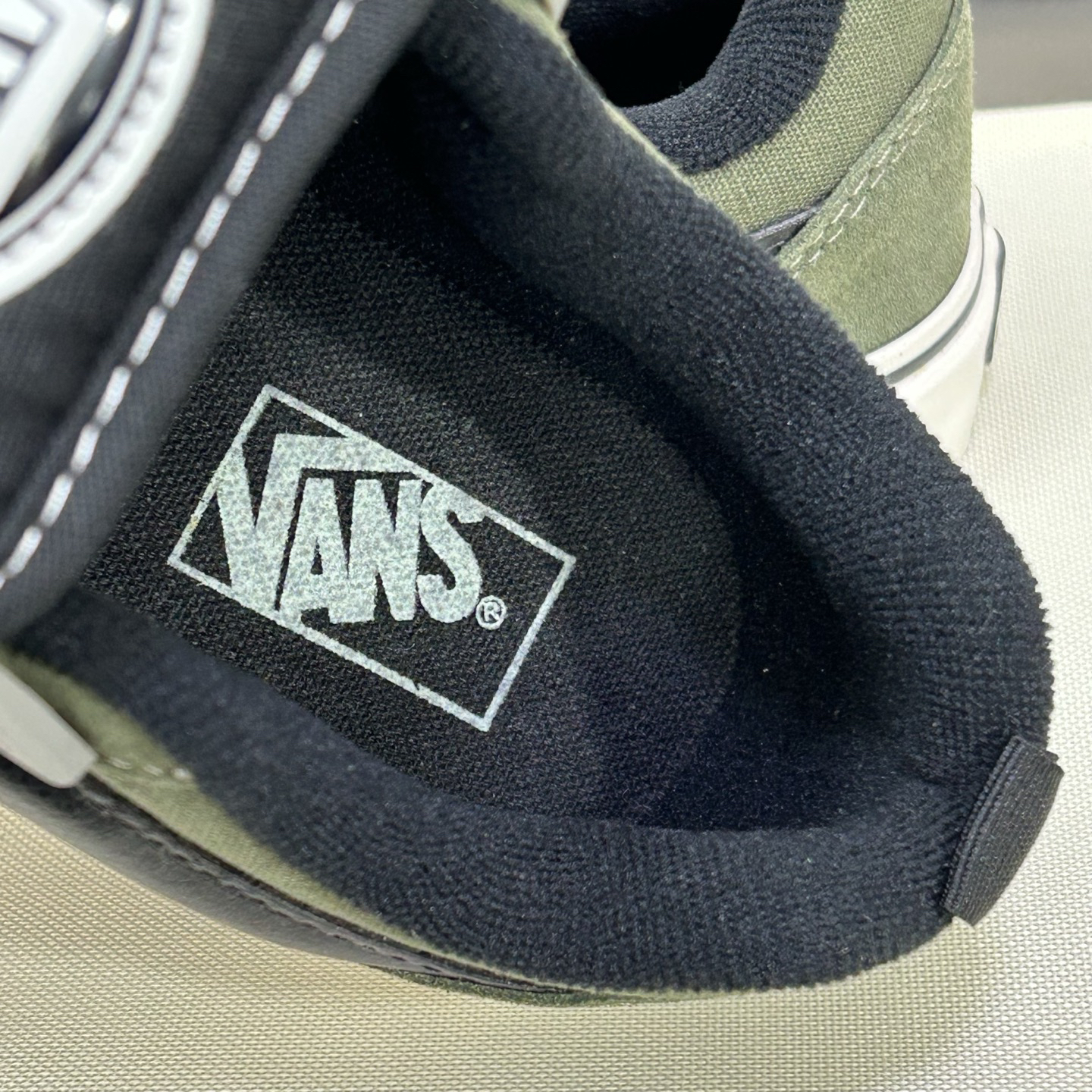 Vans Knu Skool Low-Top Skate Shoes Green
