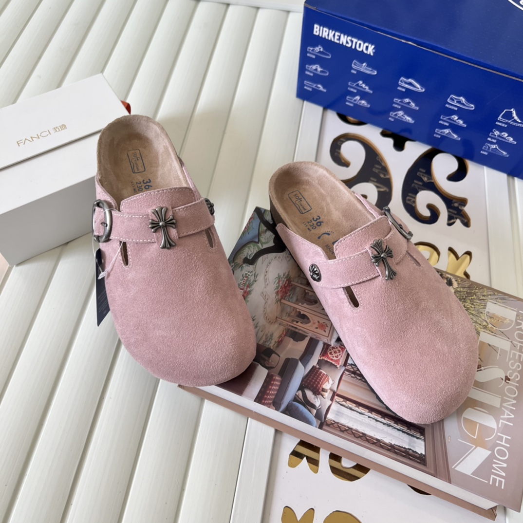 Birkenstock Suede Clogs Pink