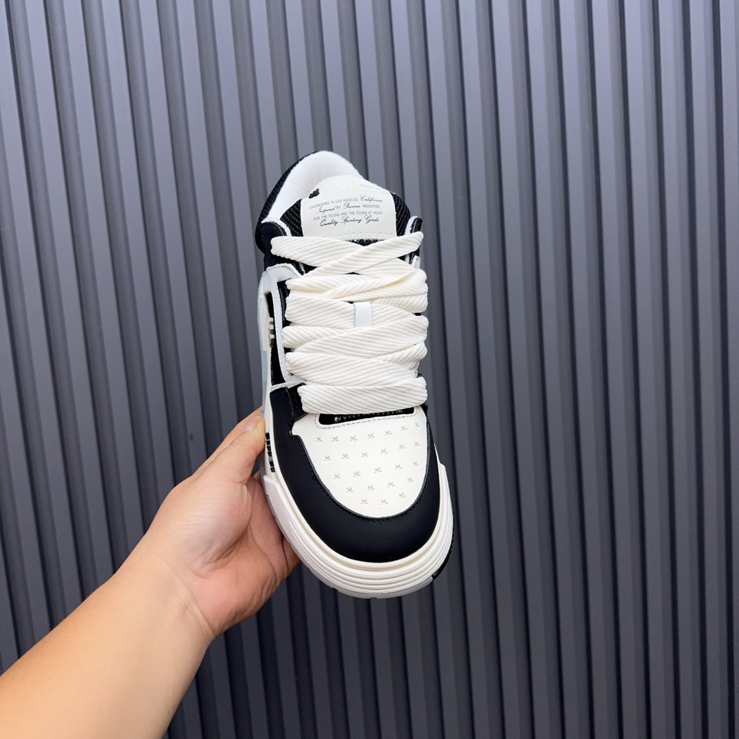 AMIRI Low-Top Sneakers Black/White