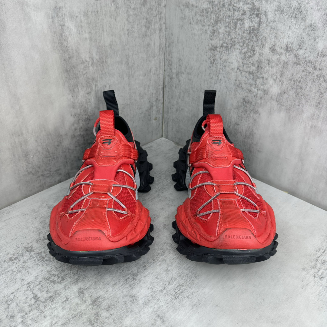 Balenciaga Track 15 Sneakers Red