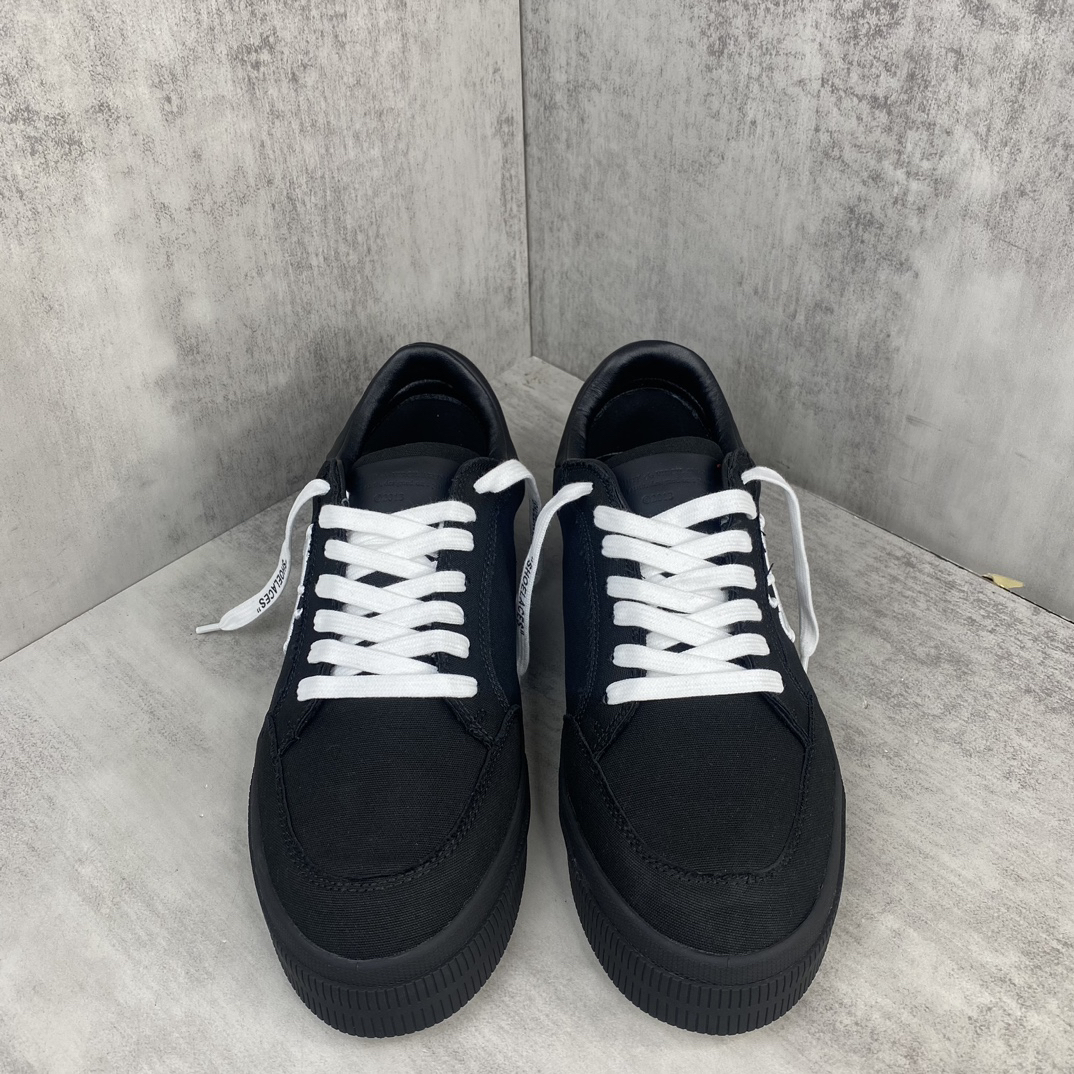 Off-White Low Vulcanized Canvas Sneakers Black