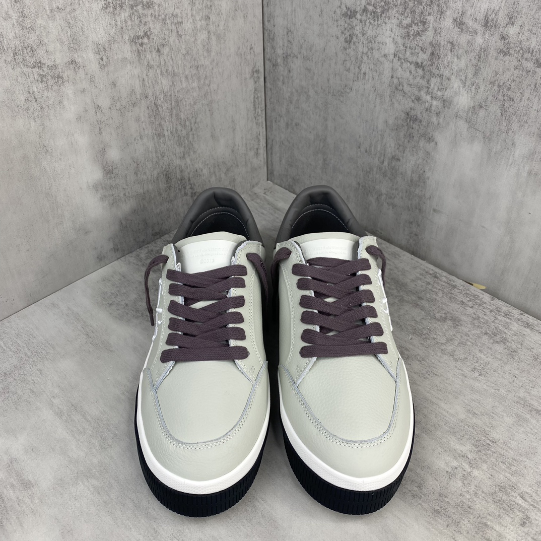 Off-White Low Vulcanized Sneakers Grey