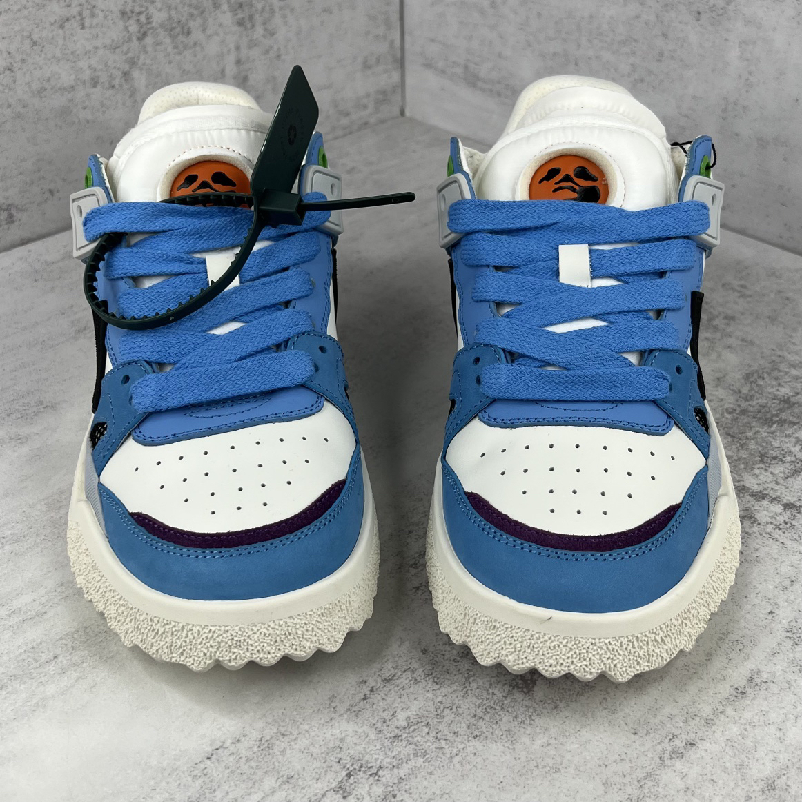 Off-White Low-Top Sneakers Blue