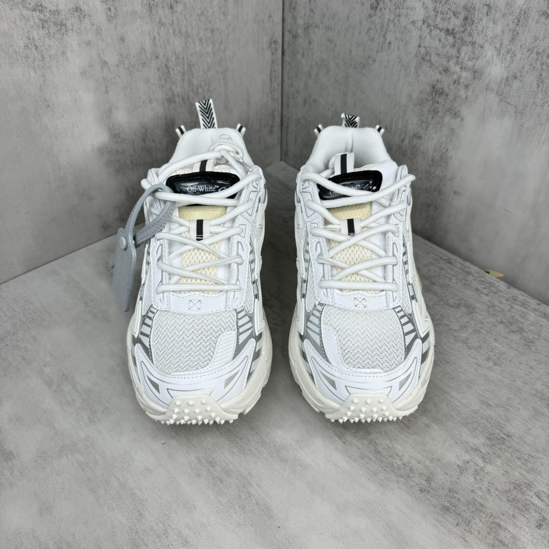 Off-White CO/V Runner Sneakers White