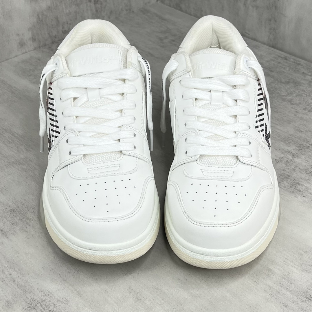 Off-White Low-Top Sneakers White