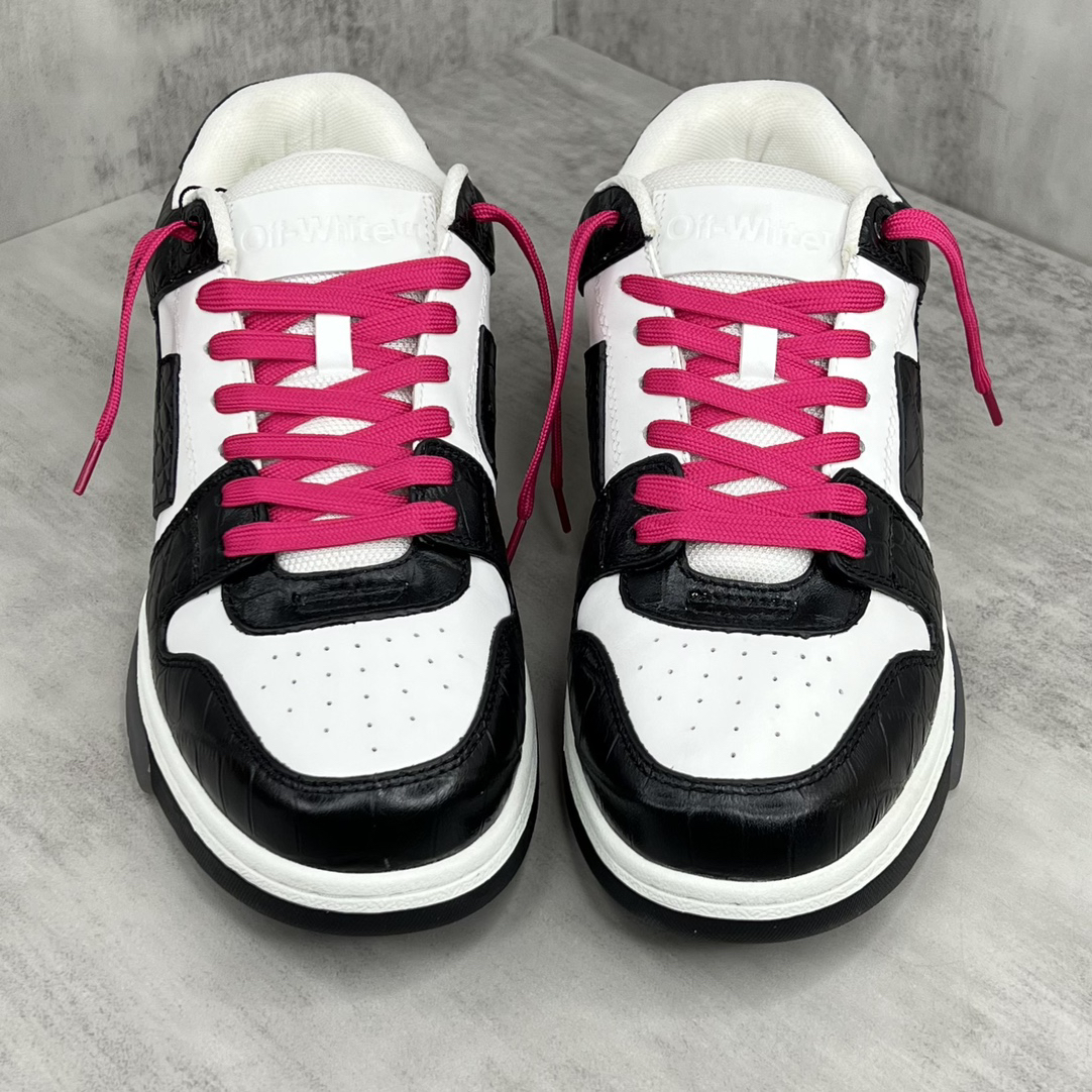 Off-White Low-Top Sneaker Black/White