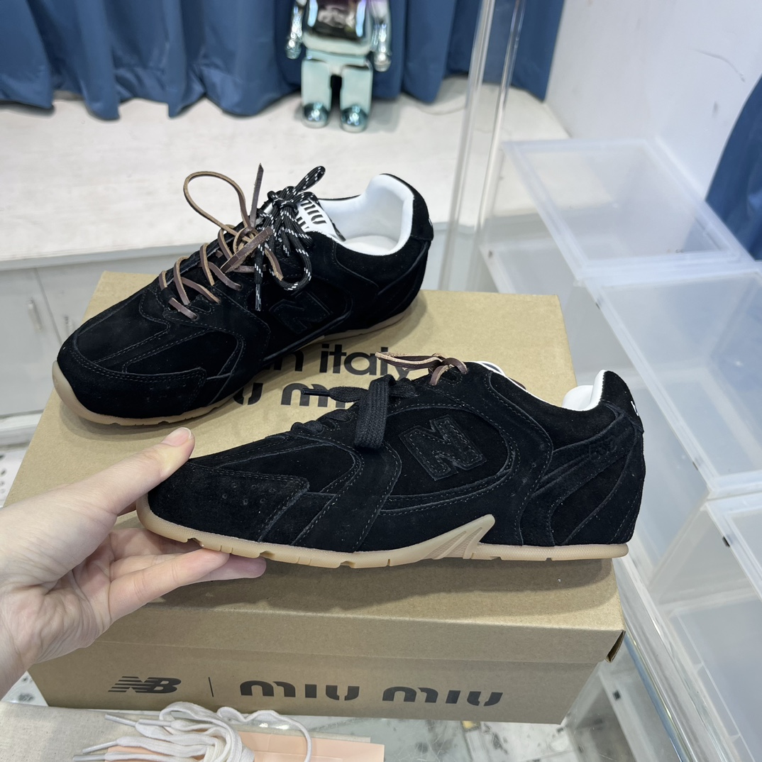 Miu Miu x New Balance 530 Sneakers Black