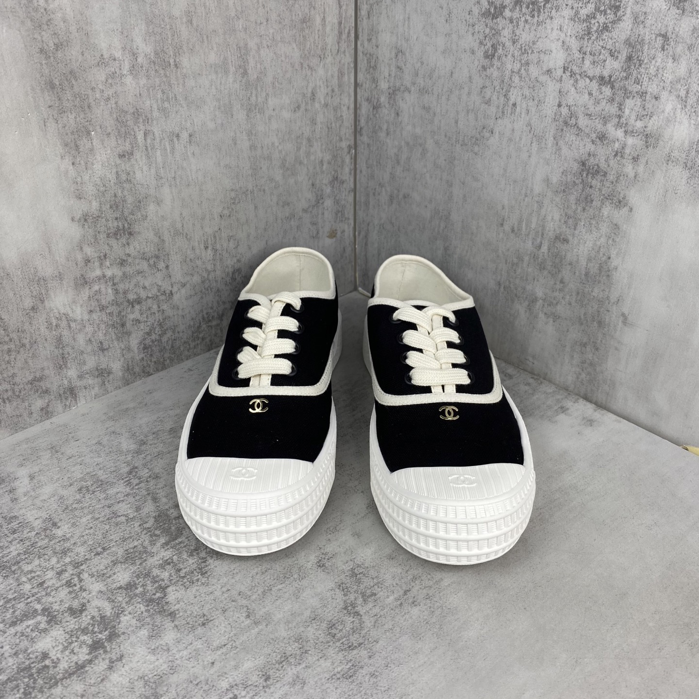 Chanel Vintage Canvas Sneakers Black/White