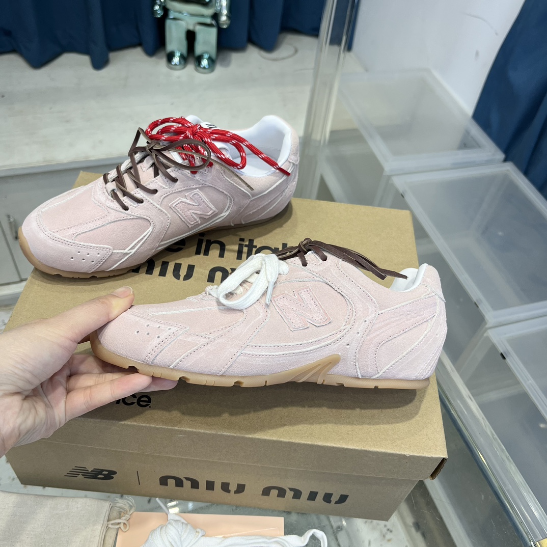 Miu Miu x New Balance 530 Suede Sneakers Pink