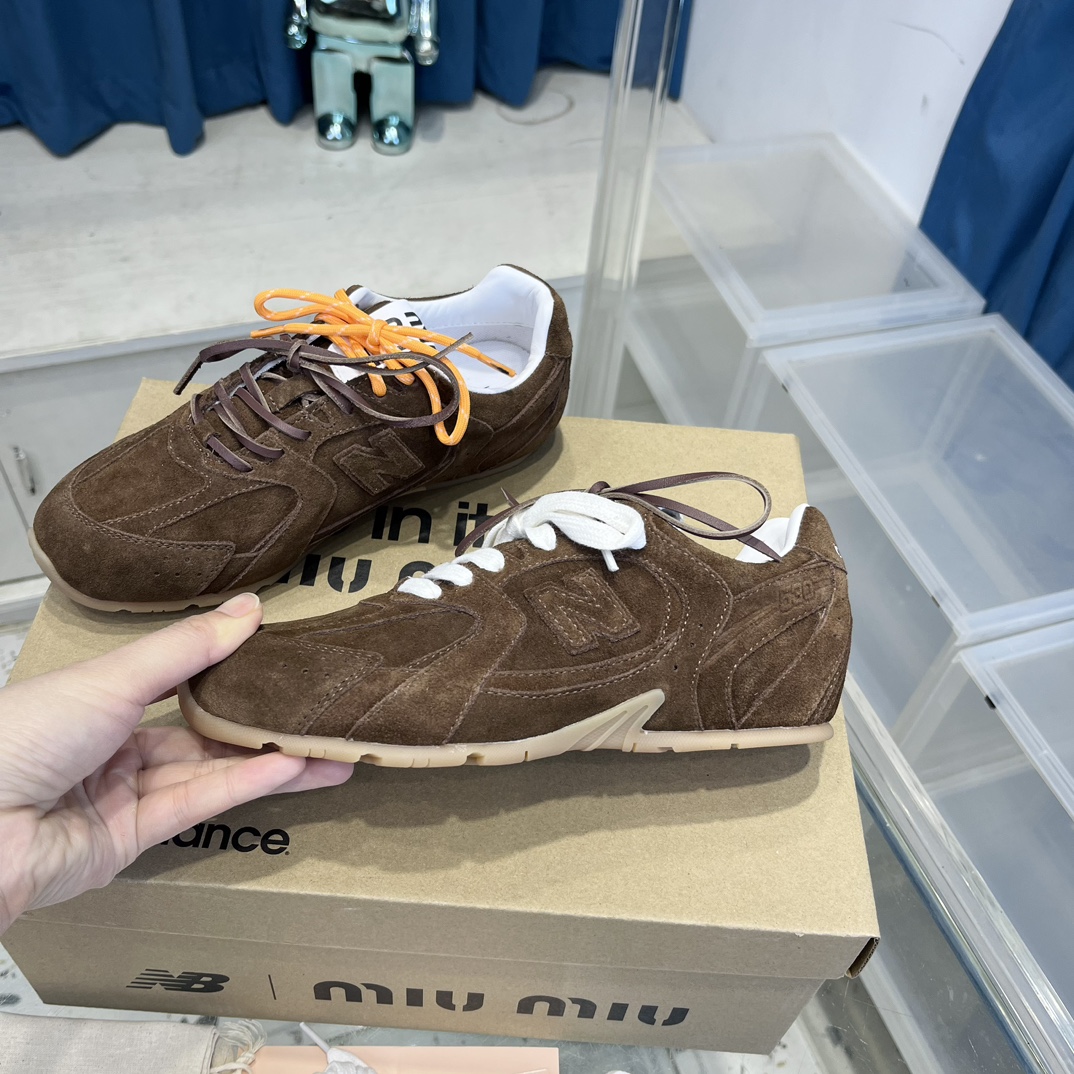 New Balance 530 Suede Sneaker Brown