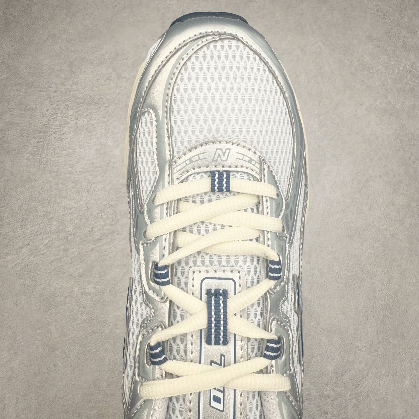 New Balance MR740 Retro Runners Grey