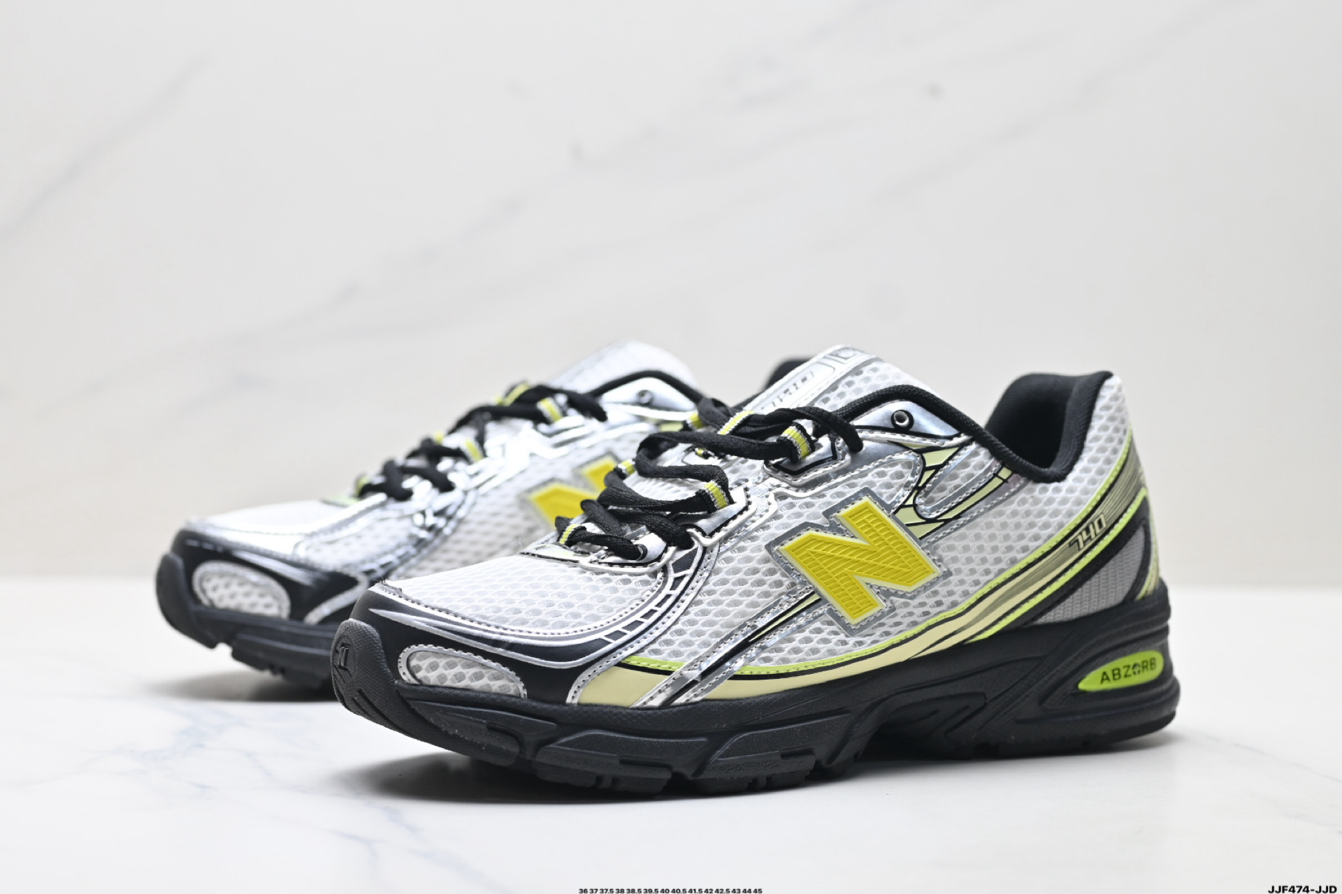 New Balance 740 Retro Runner Silver