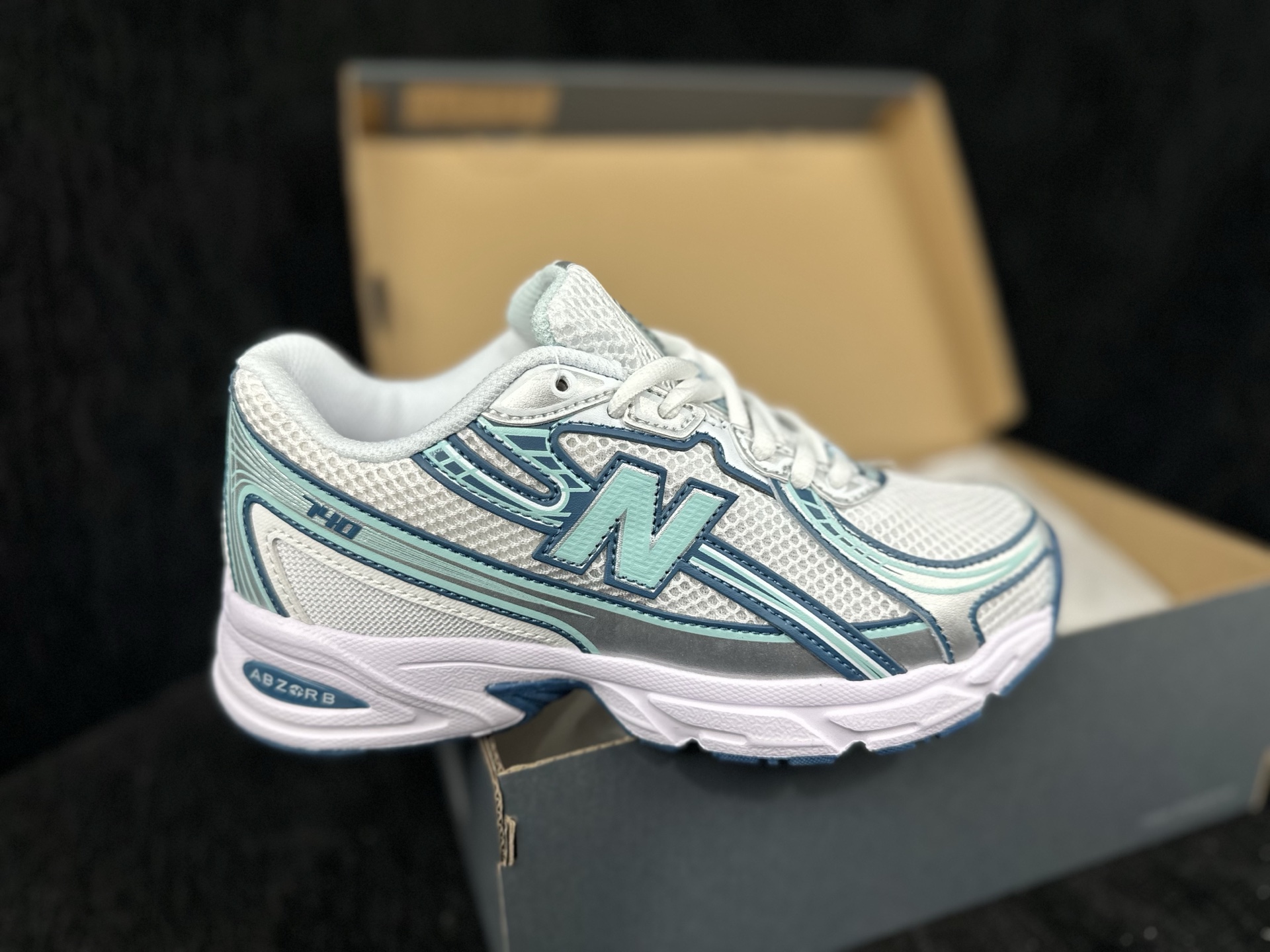 New Balance 740 Retro Runner Multicolor
