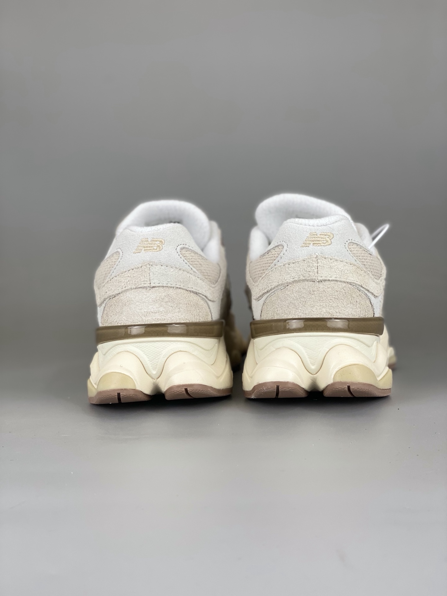 New Balance 9060 ABZORB Sneakers Beige