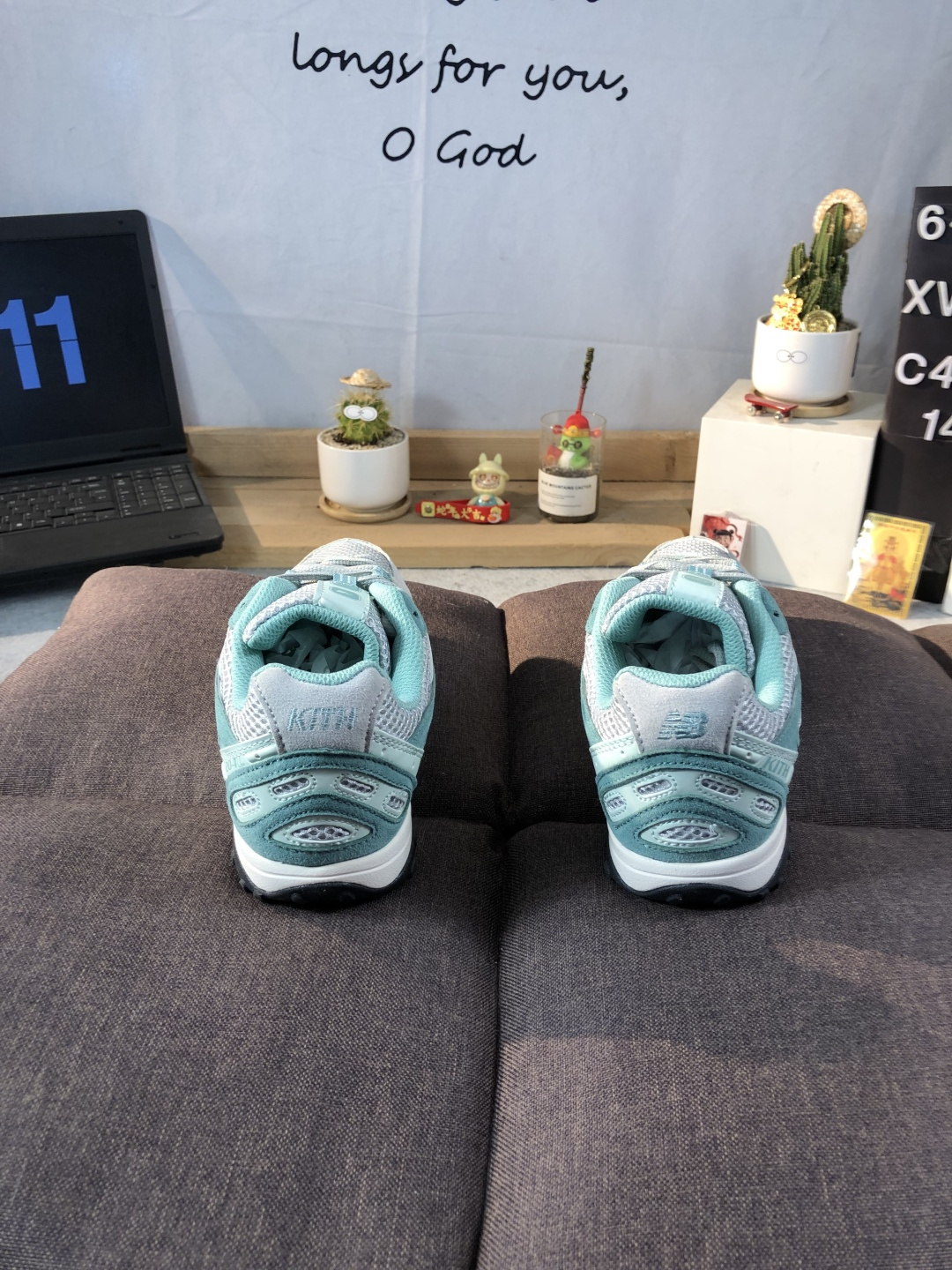 New Balance 204 Retro Runner Teal