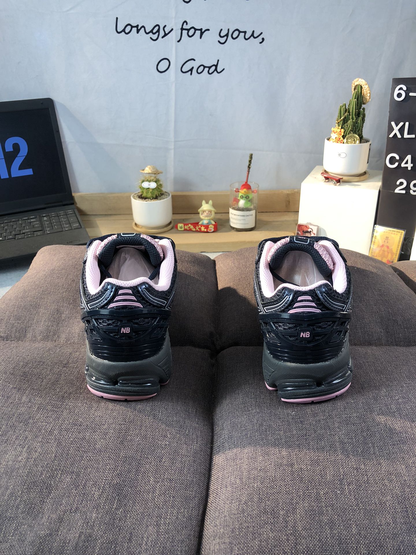 New Balance 1906R Retro Runner Black/Pink