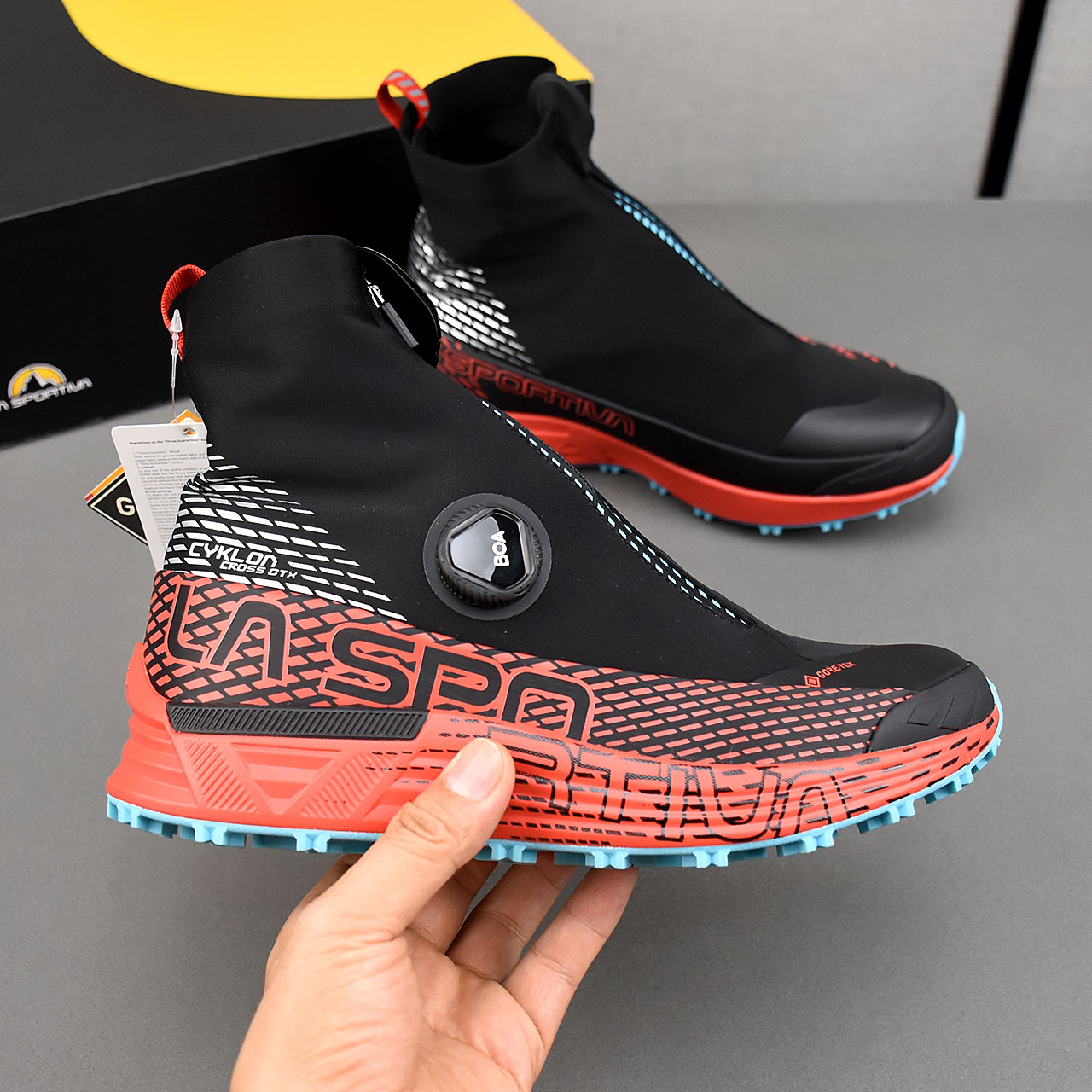 La Sportiva Cyklon GTX Boots Black/Red/Blue