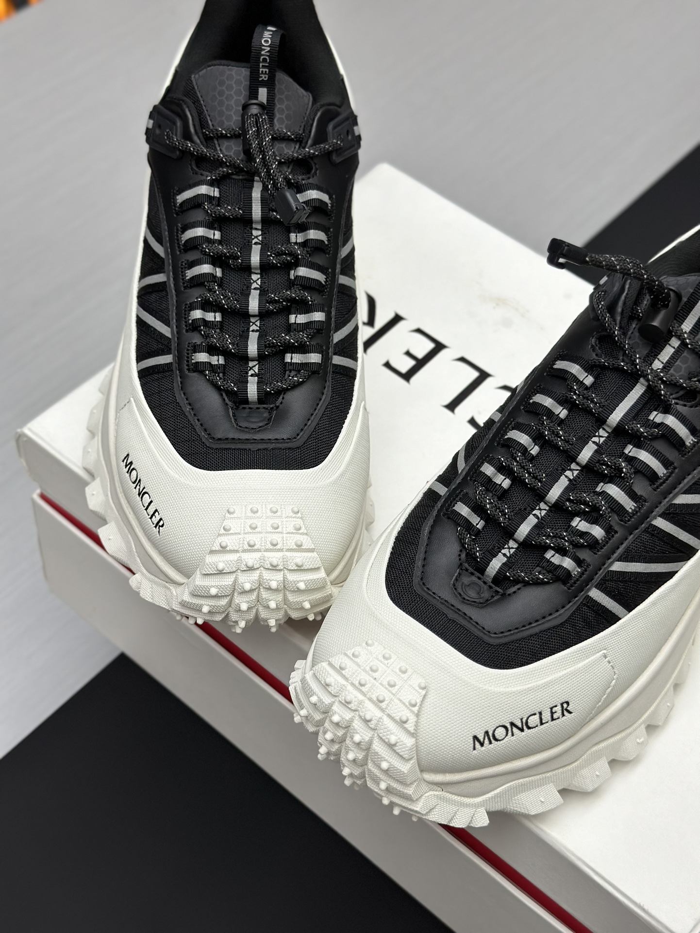 Moncler Trailgrip GTX Sneakers Black/White