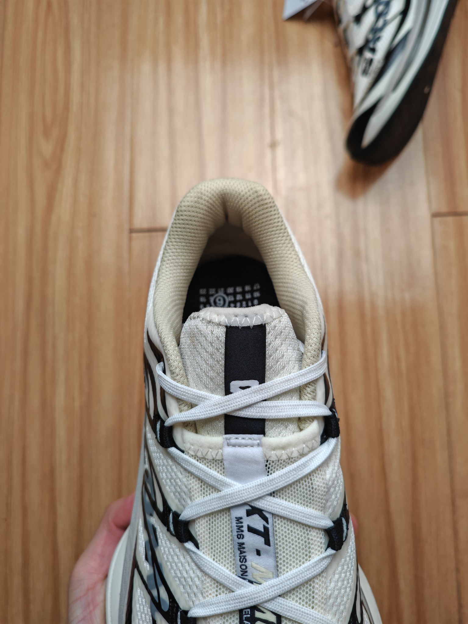 Maison Margiela MM6 x Salomon XT-6 Sneakers Off-White/Black