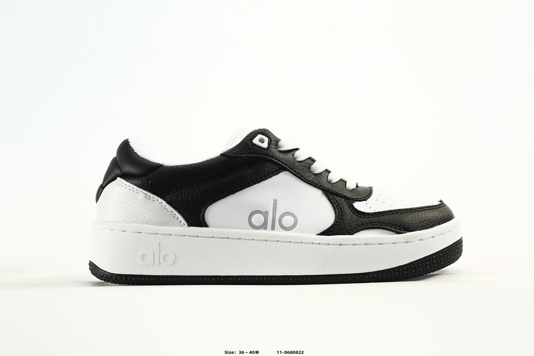 Alo Yoga Runner Low-Top Sneaker Multicolor