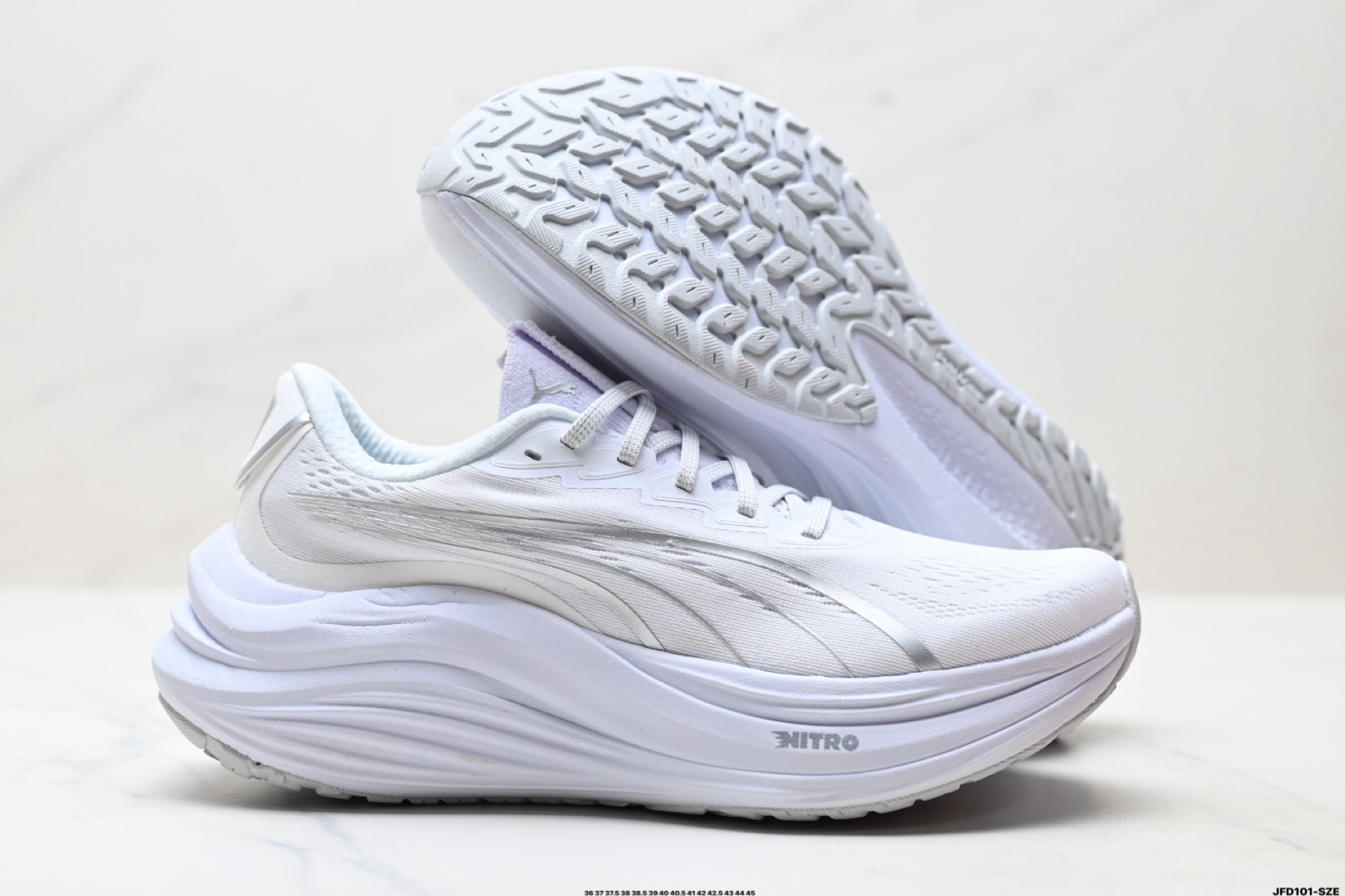 Puma Deviate NITRO Running Shoes White