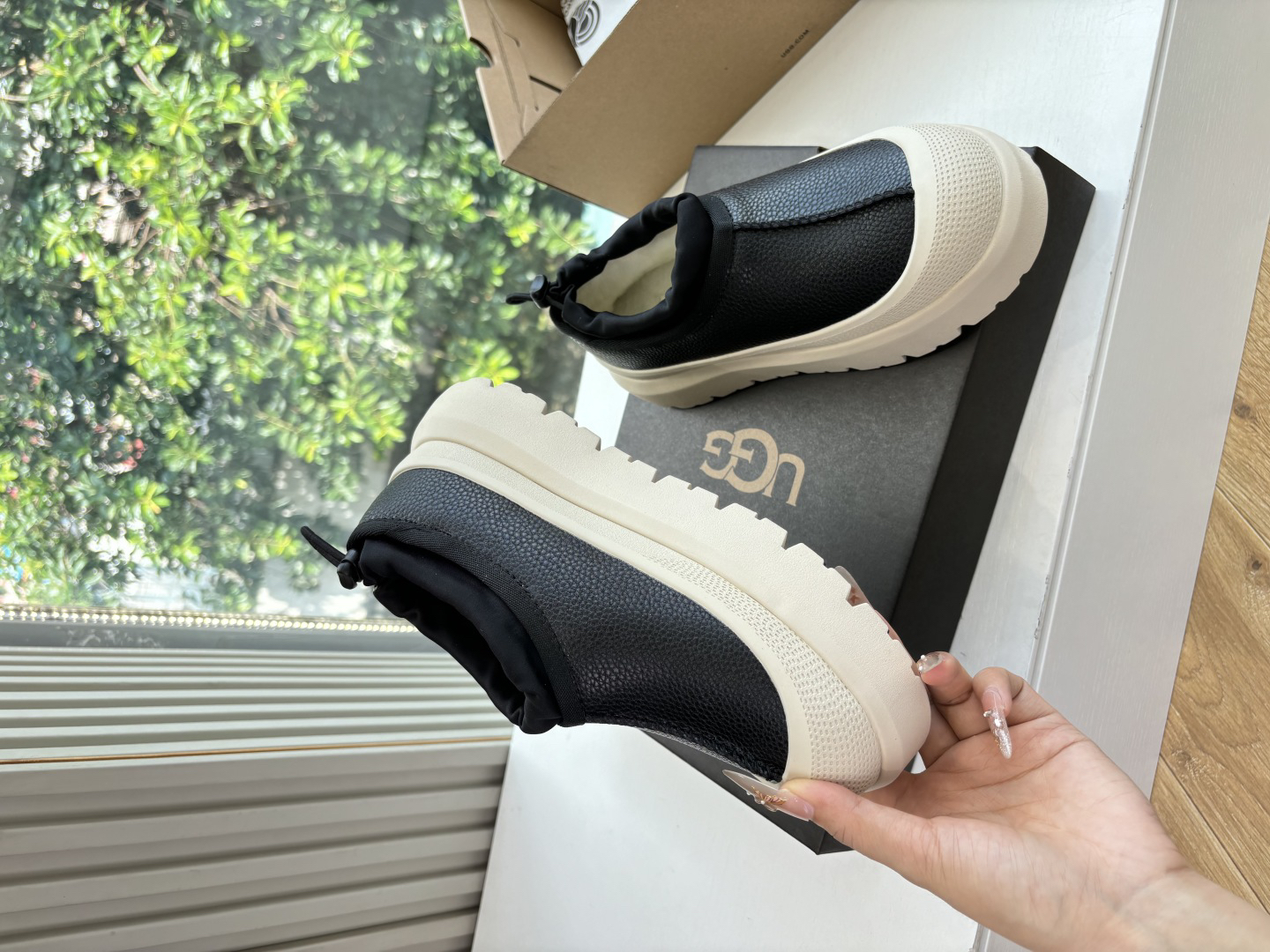 UGG Cozy Platform Clog Black