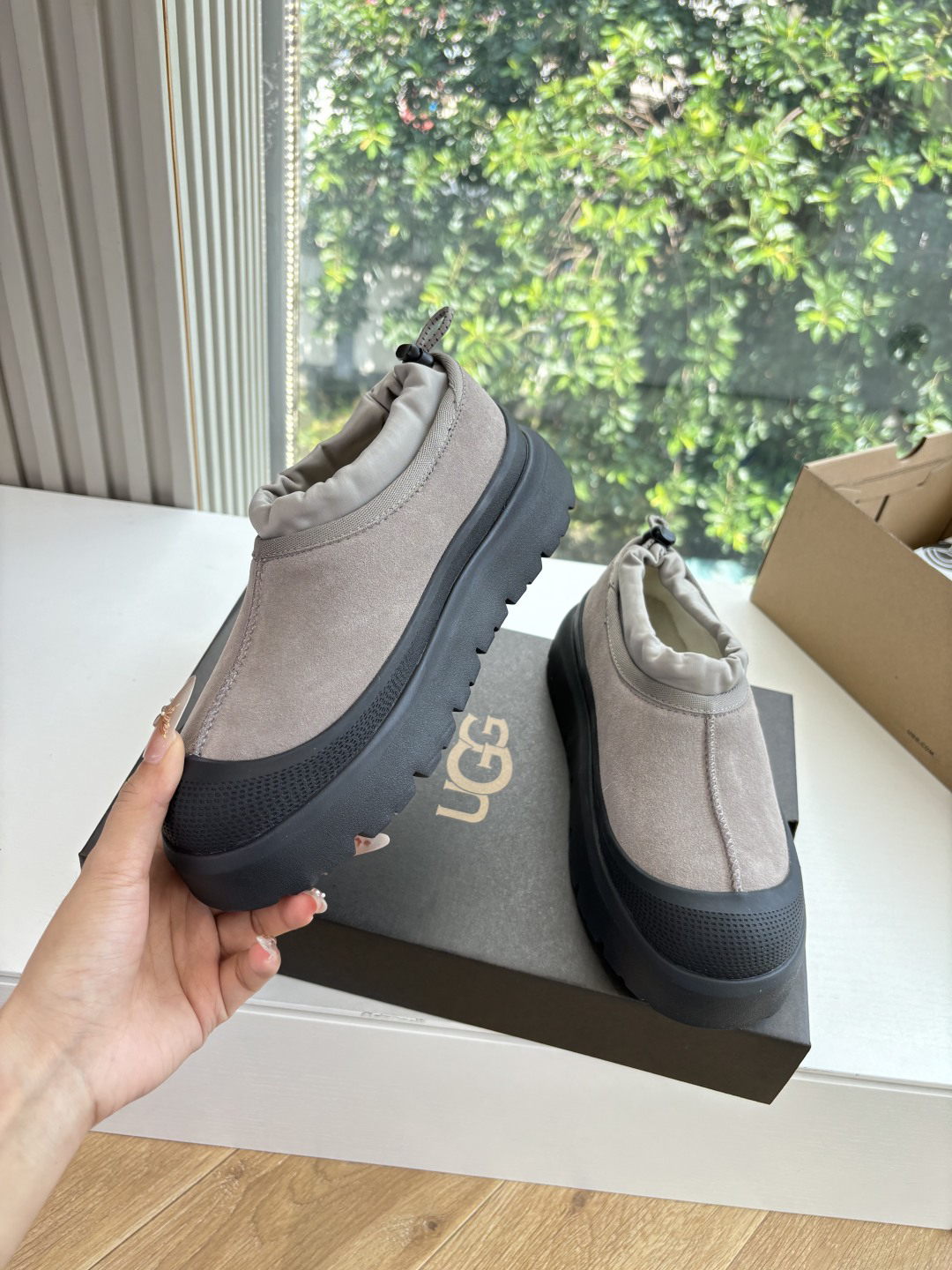 UGG Tasman Lug Suede Slippers Grey