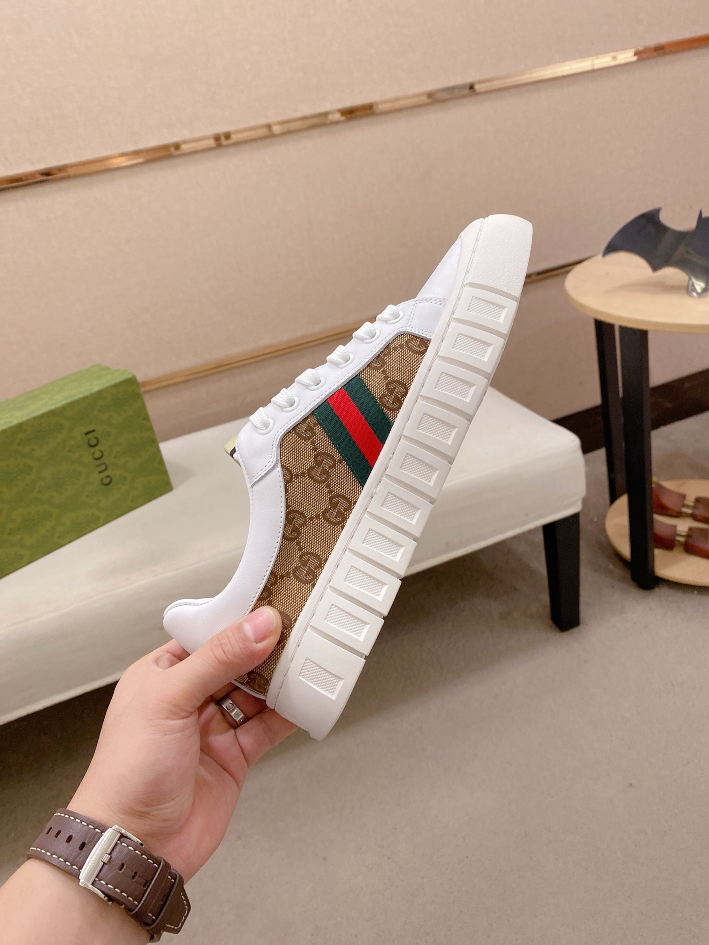 Gucci GG Canvas Bee Low-Top Sneakers White