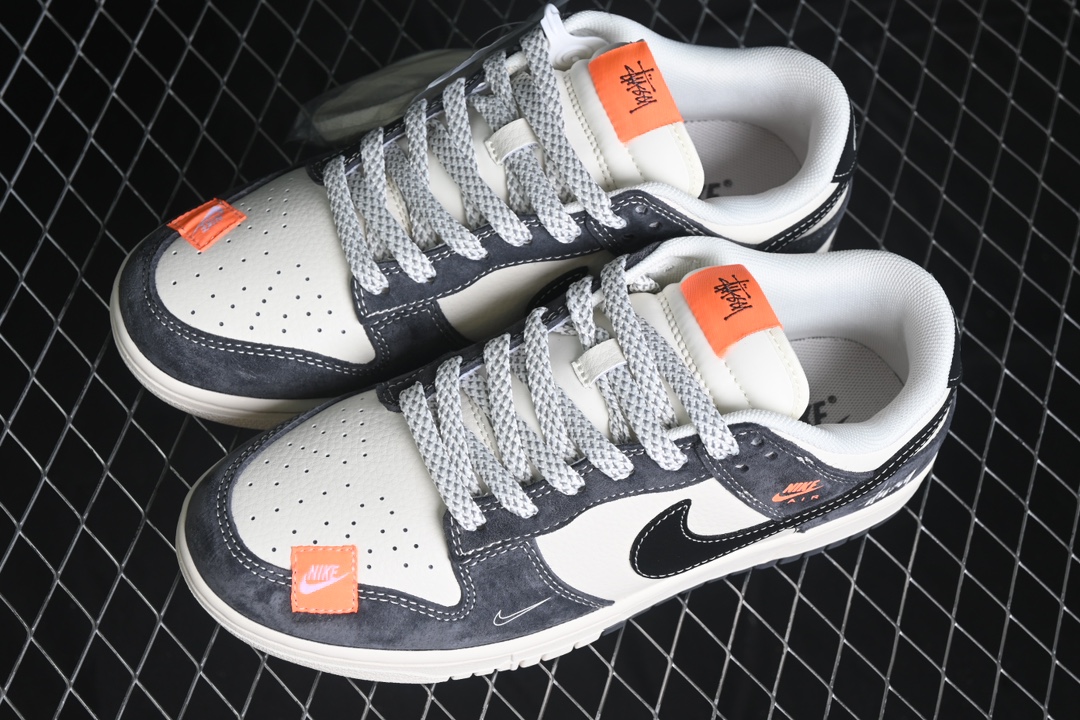 Nike SB Dunk Low x Stussy Suede Skate Shoes Gray