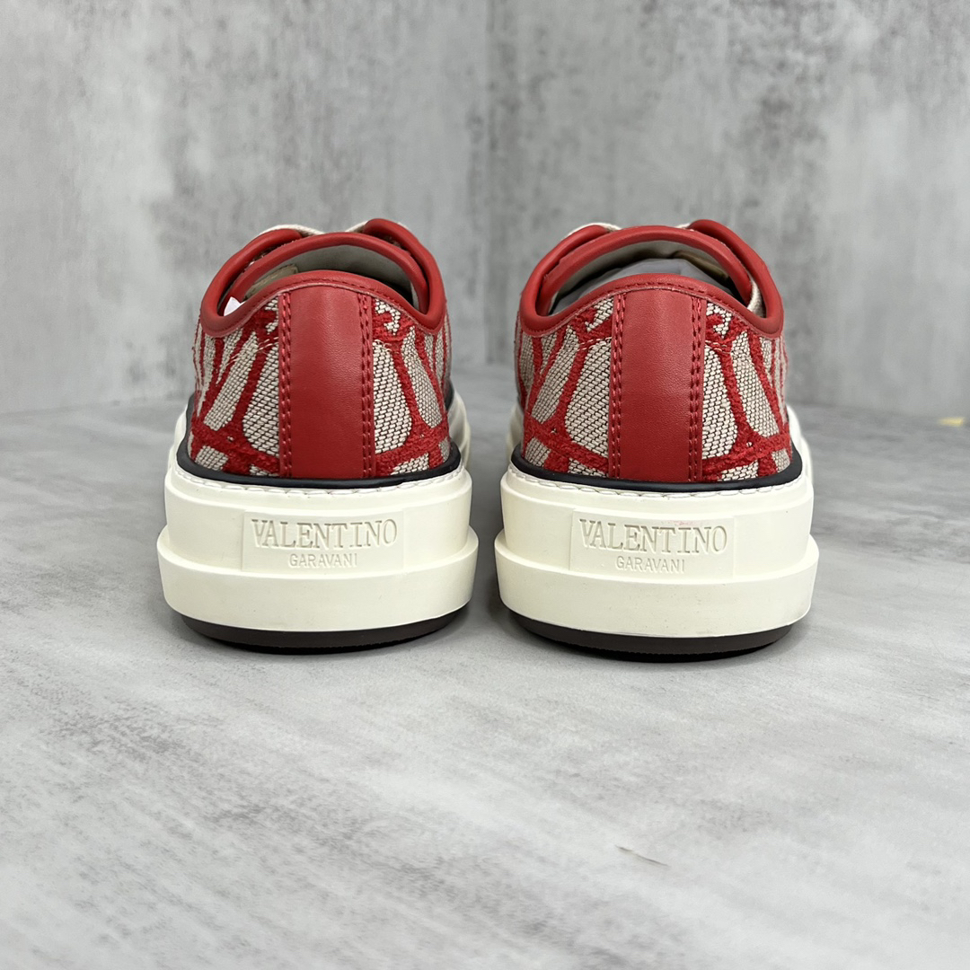Valentino Garavani TotaloopV Low-Top Sneakers Red