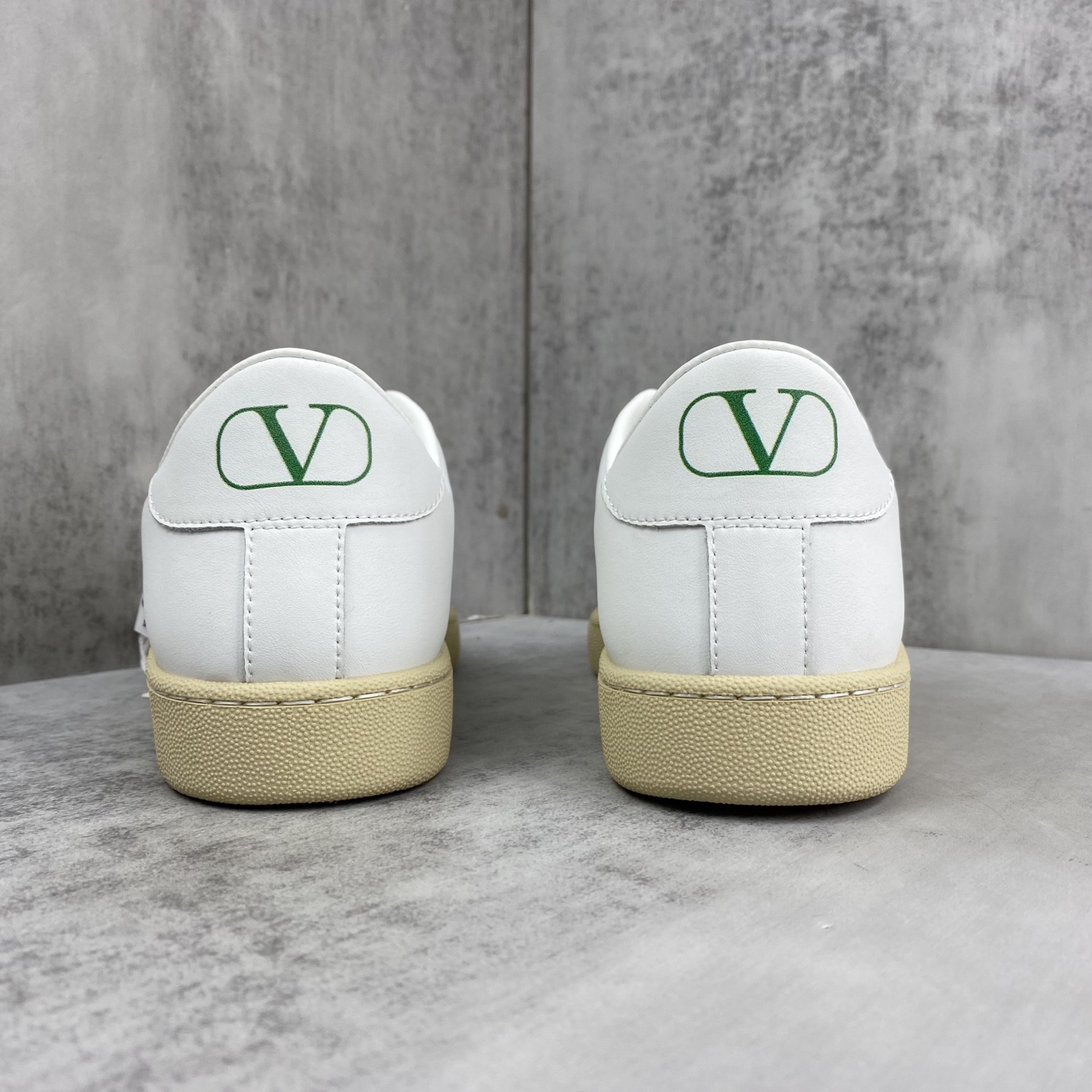 Valentino V-Logo Low-Top Sneakers White